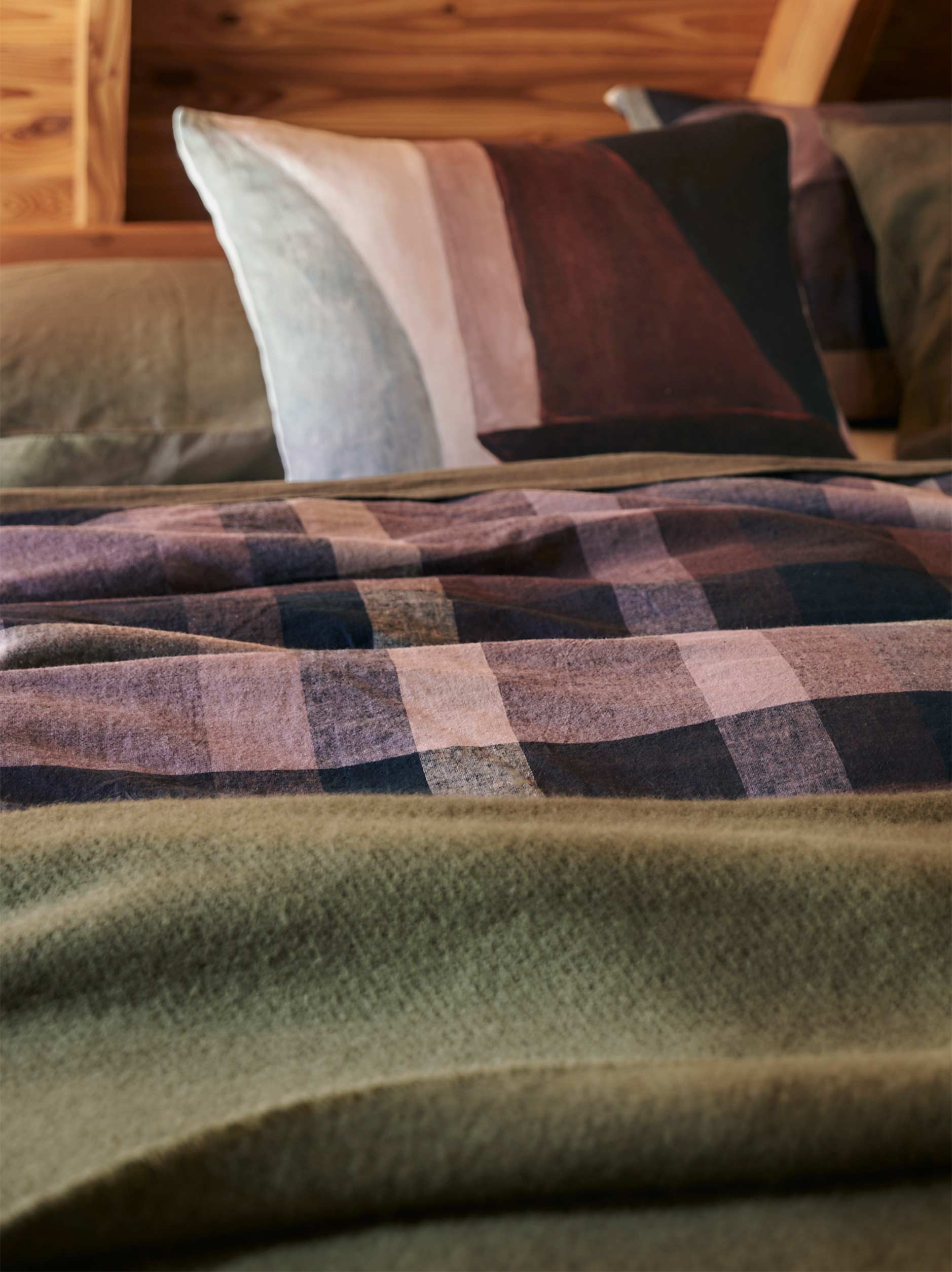 Large Wool Blanket Ivy / 94.49"L x 98.43"W
