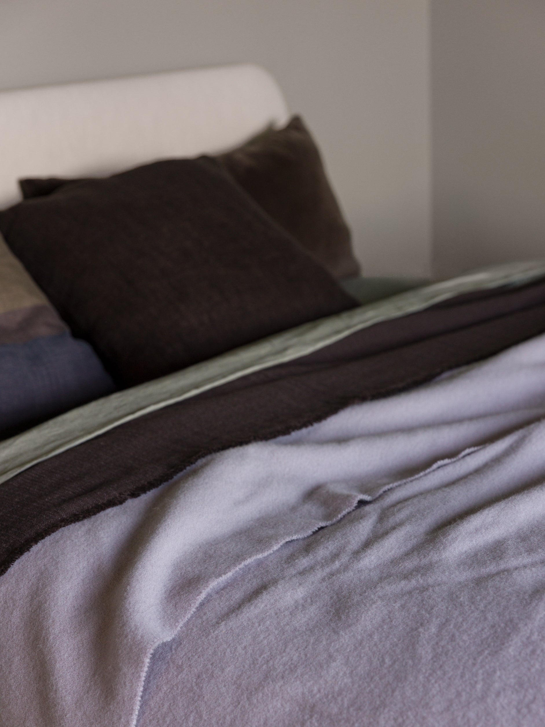 Wool Blanket Pansy / Medium