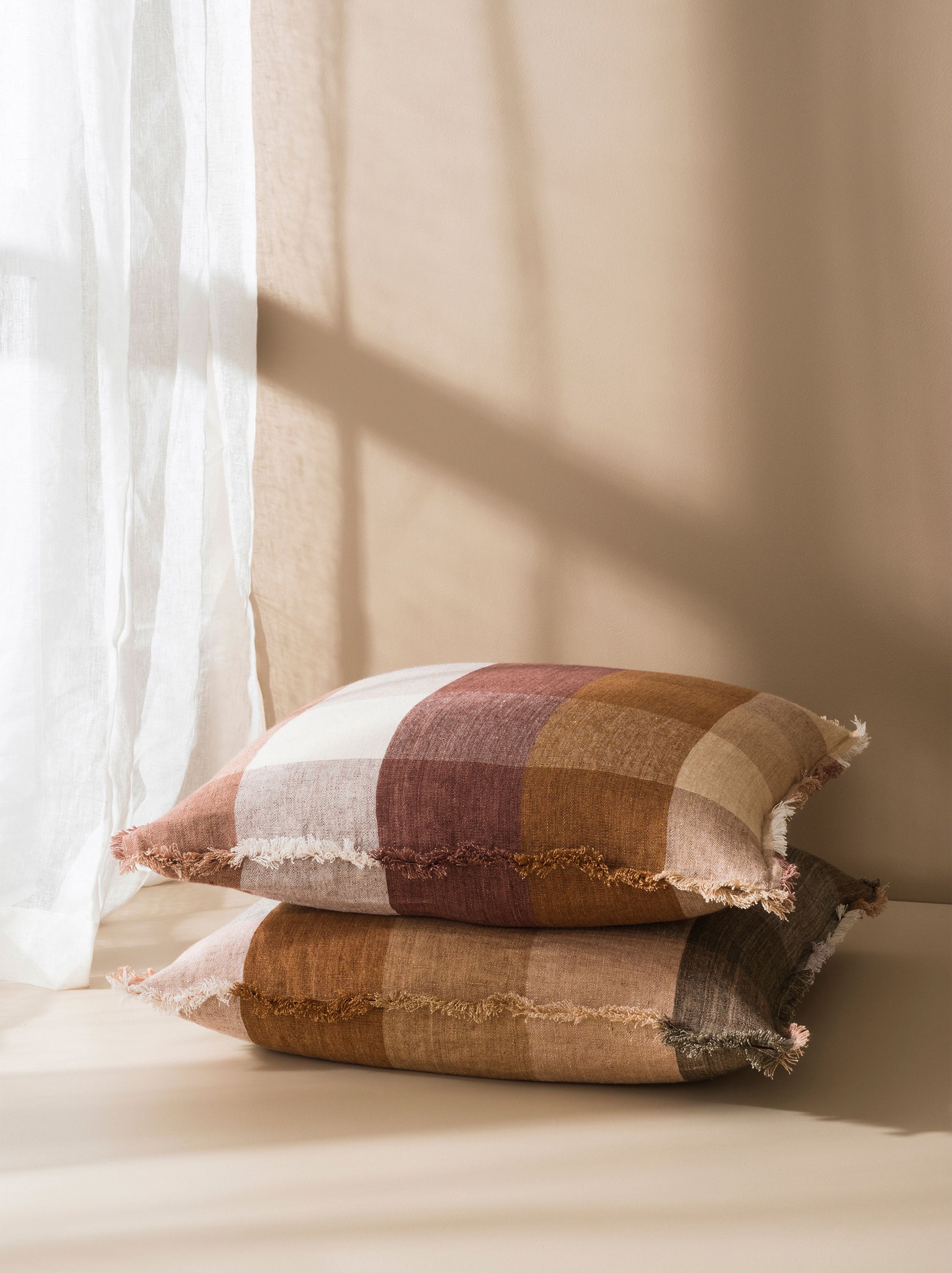 Casa Linen Cushion Cover Rose/Multi / 21.65"L x 21.65"W