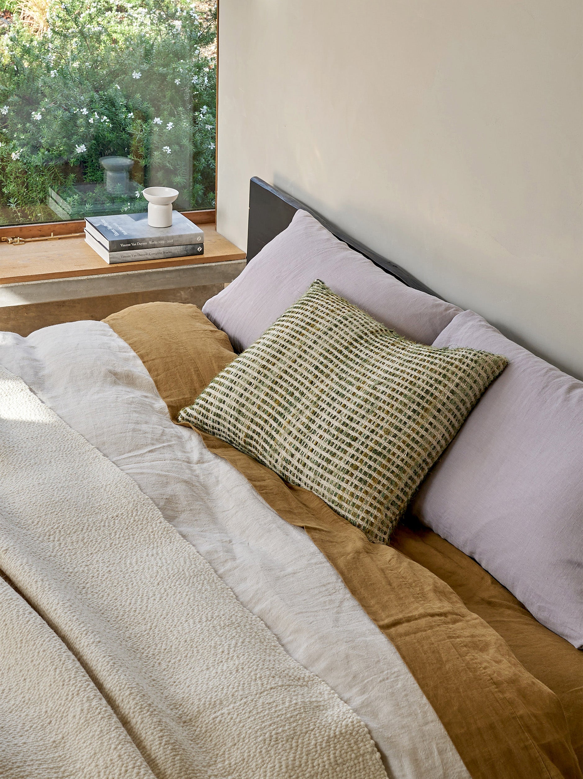 Valerie Woven Cushion Cover Kale/Multi / 21.65"L x 17.71"W