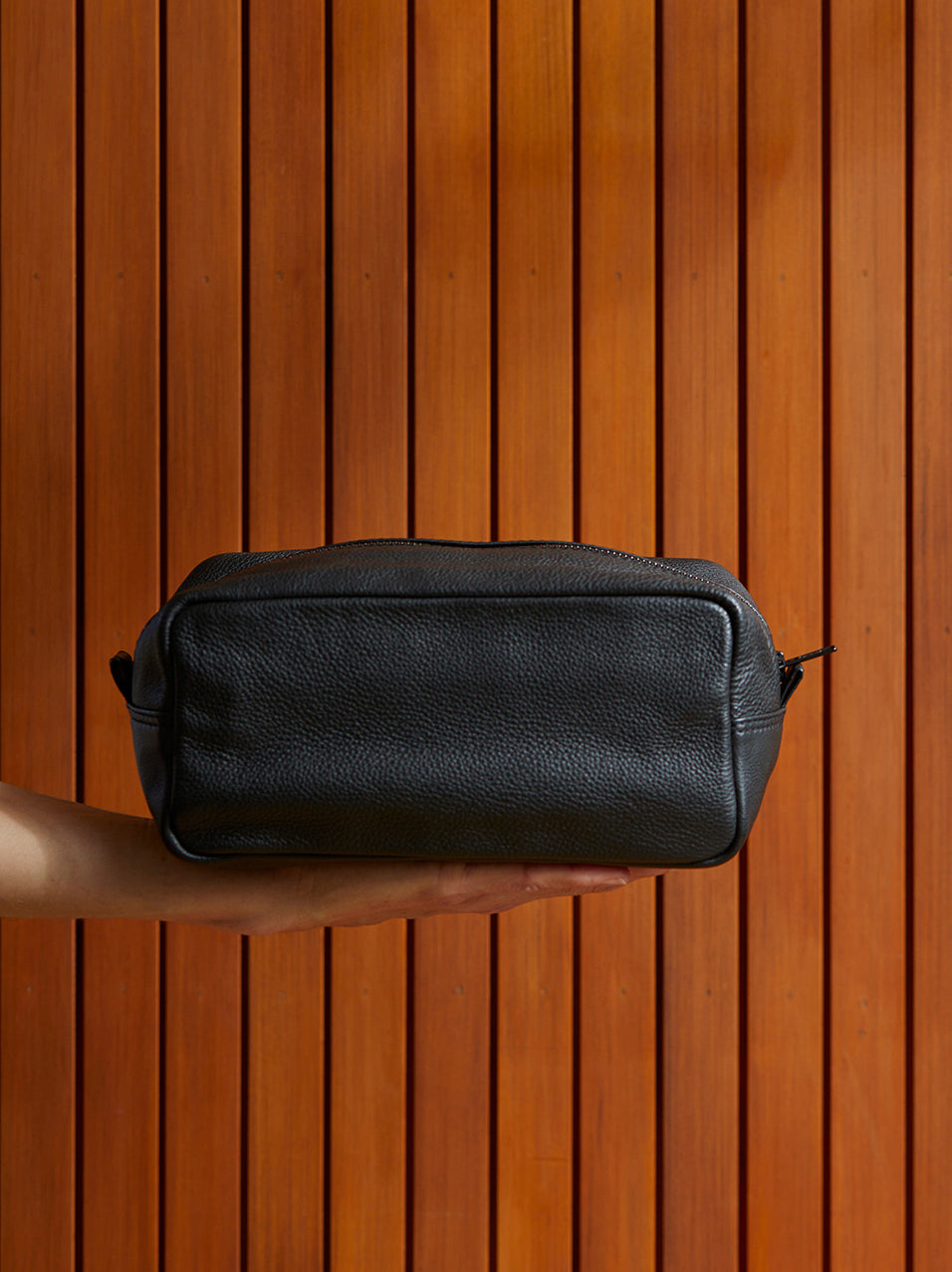 Marlo Leather Wash Bag Black / Large