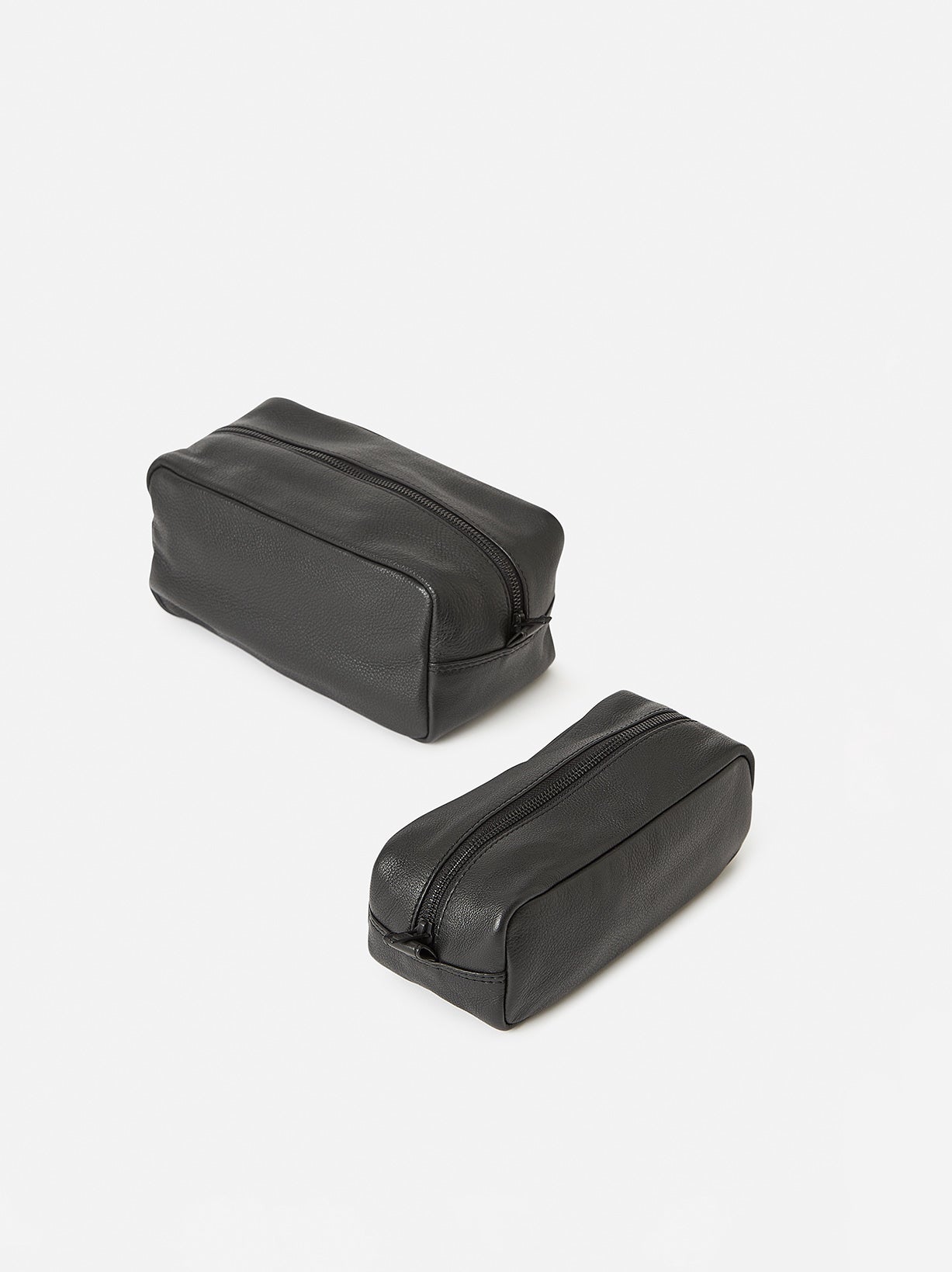 Marlo Leather Wash Bag Black / Large