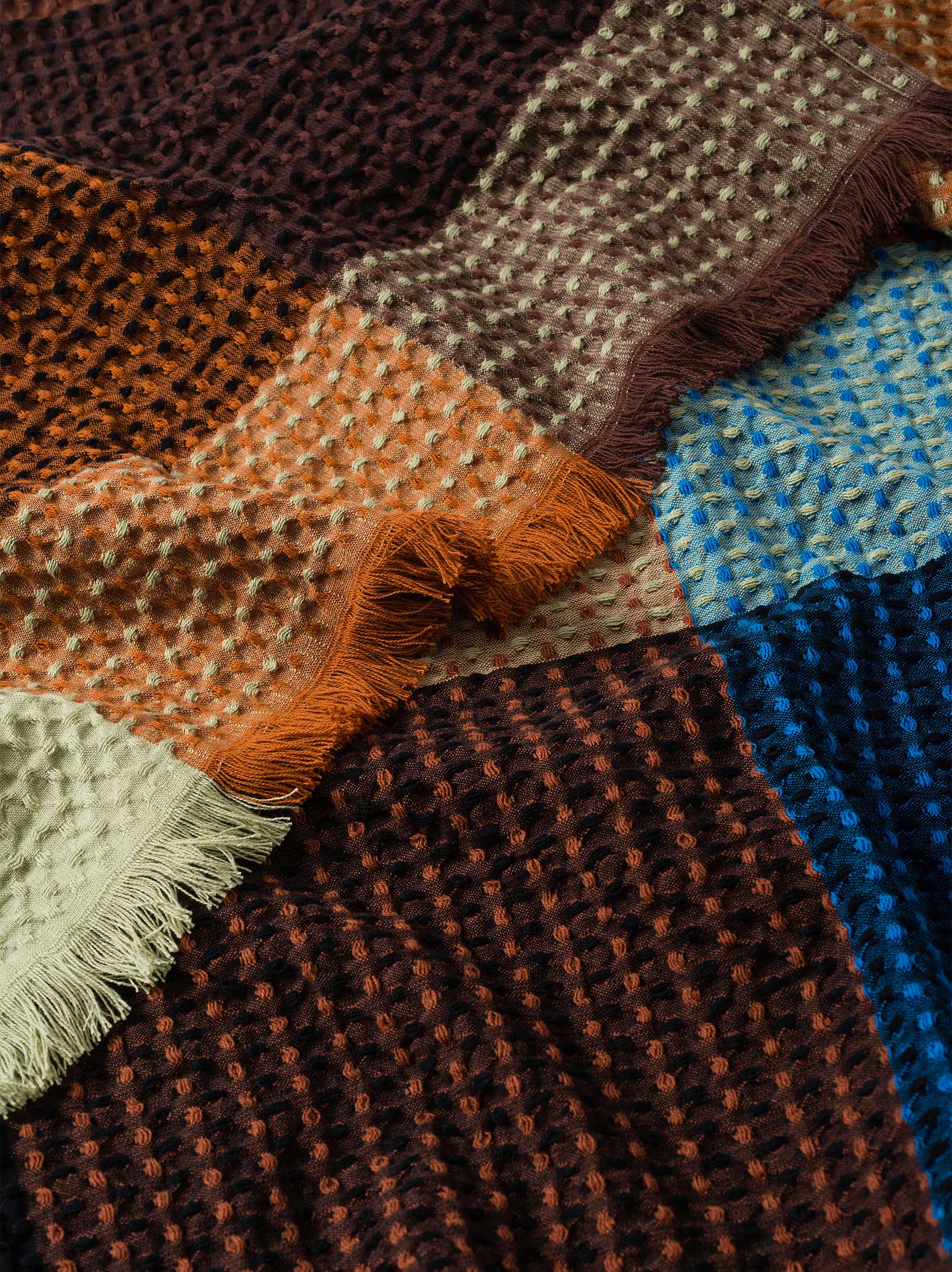 Cabin Towel Midnight/Multi / X-Large