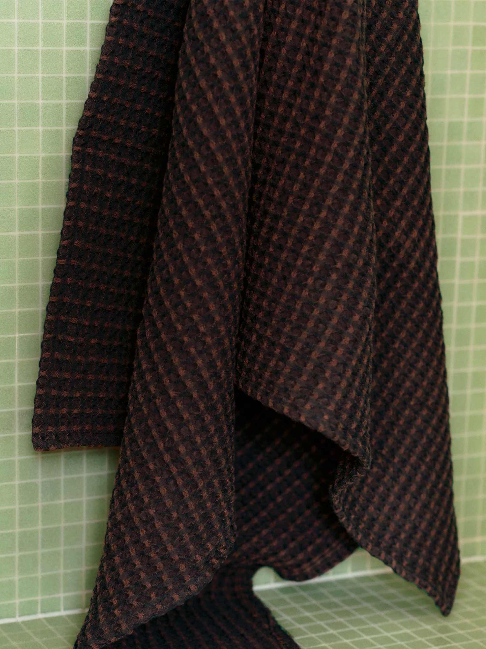 Aalto Bath Towel Range Midnight/Mahogany / Bath Sheet