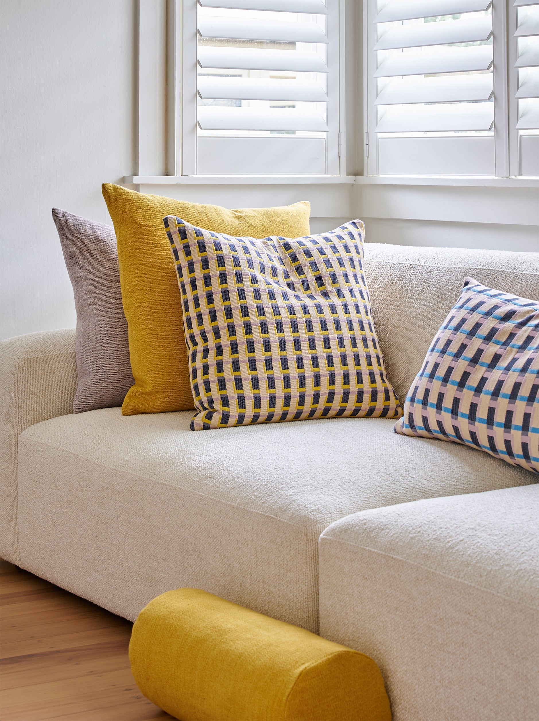 Ida Cushion Cover Daffodil / 21.56"L x 21.56"W