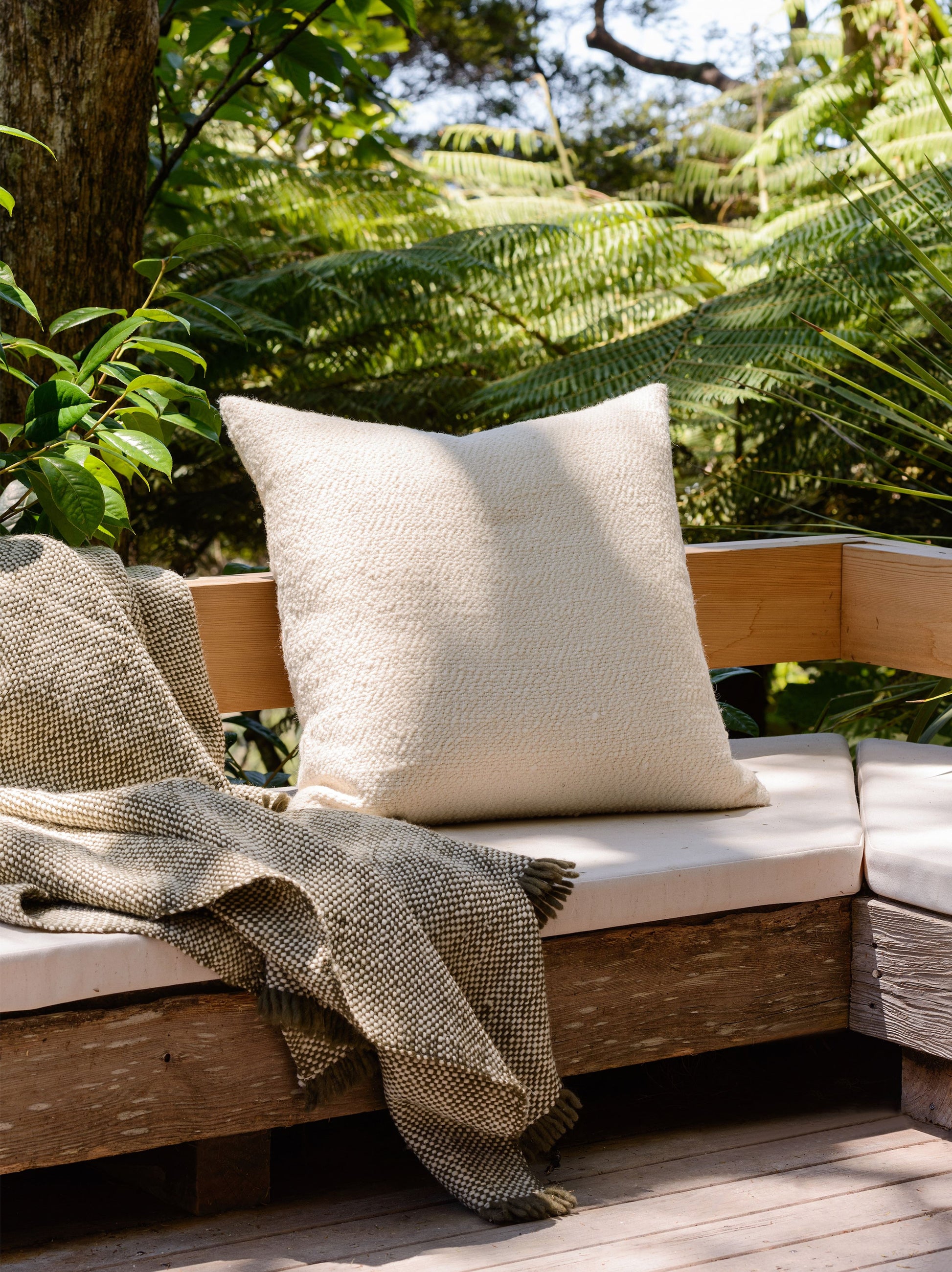 Lazo Wool Boucle Cushion Cover Natural / 21.65"L x 21.65"W