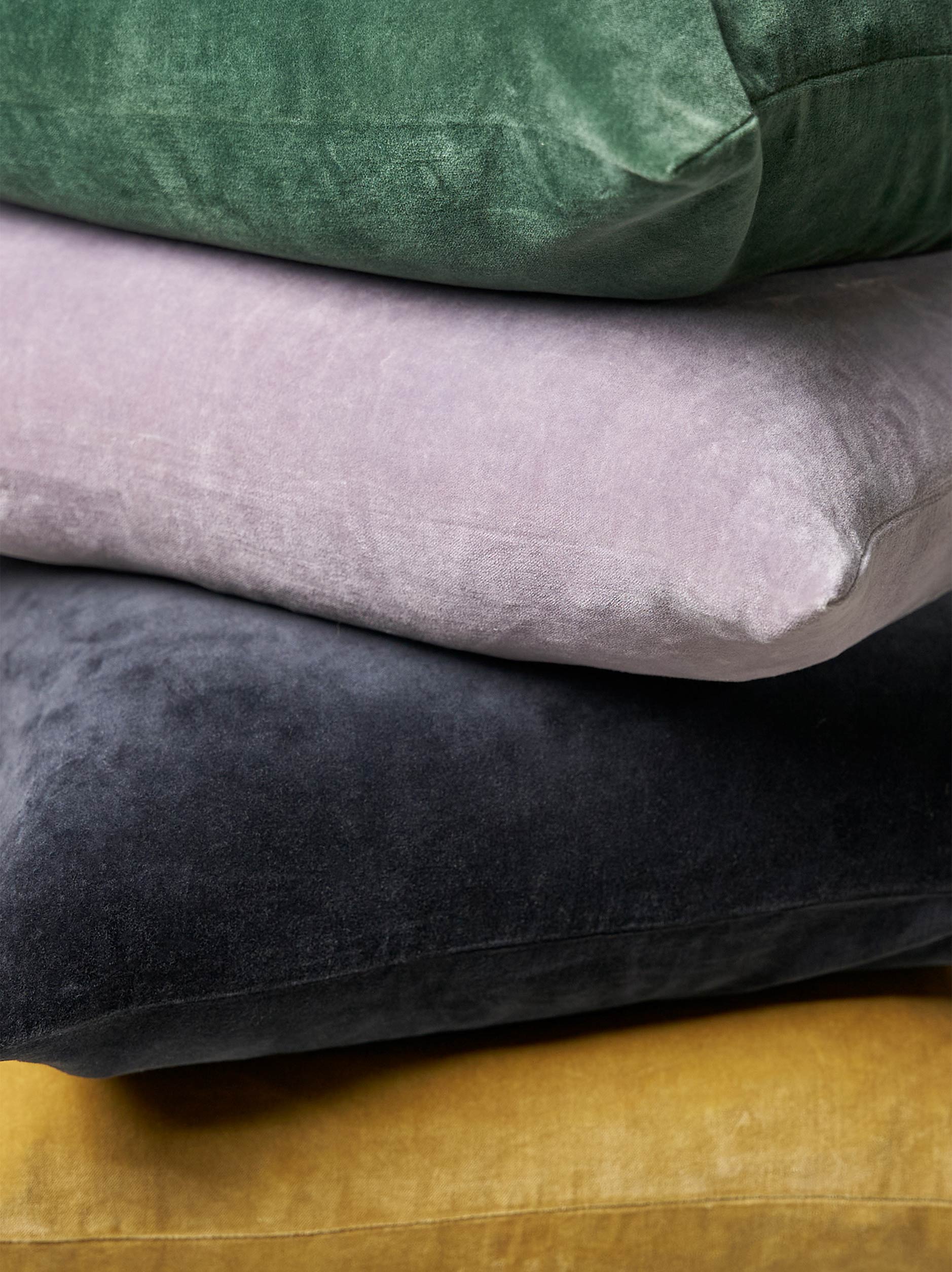 Velvet Cushion Cover Cider / 23.62"L x 15.74"W