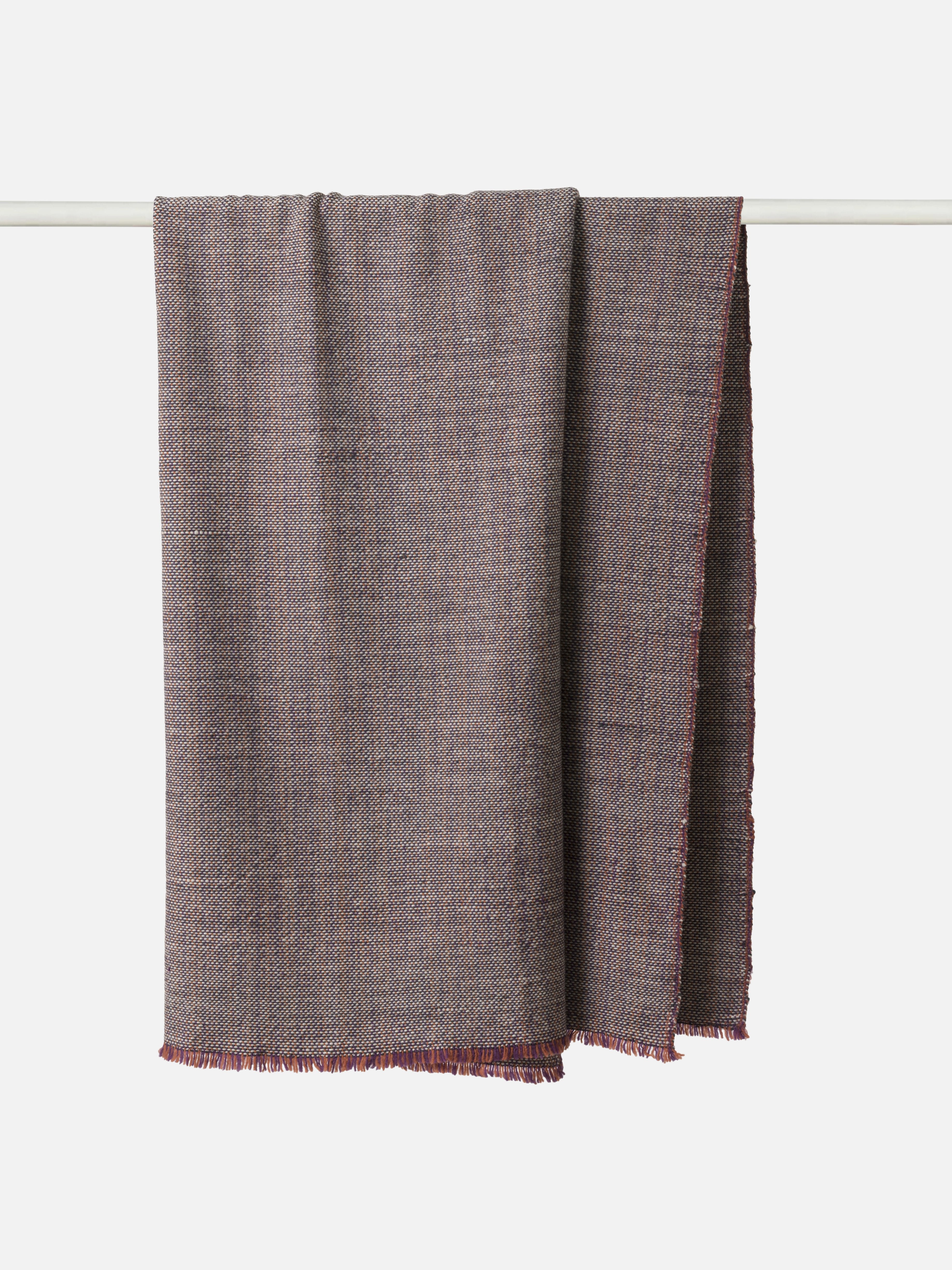 Misto Blanket Navy/Persimmon / 62.99" x 82.67"
