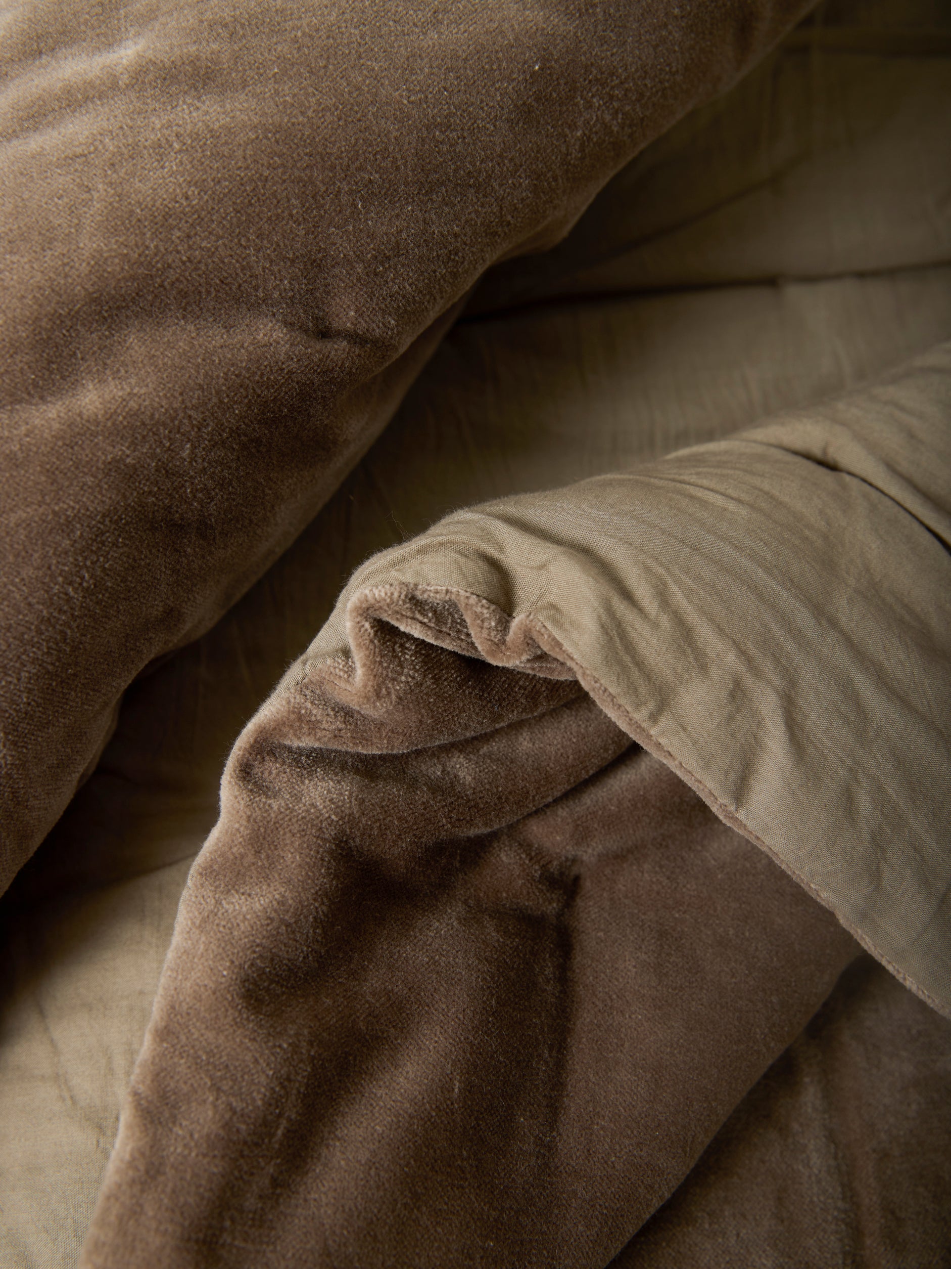 Velvet Quilt Doe / King