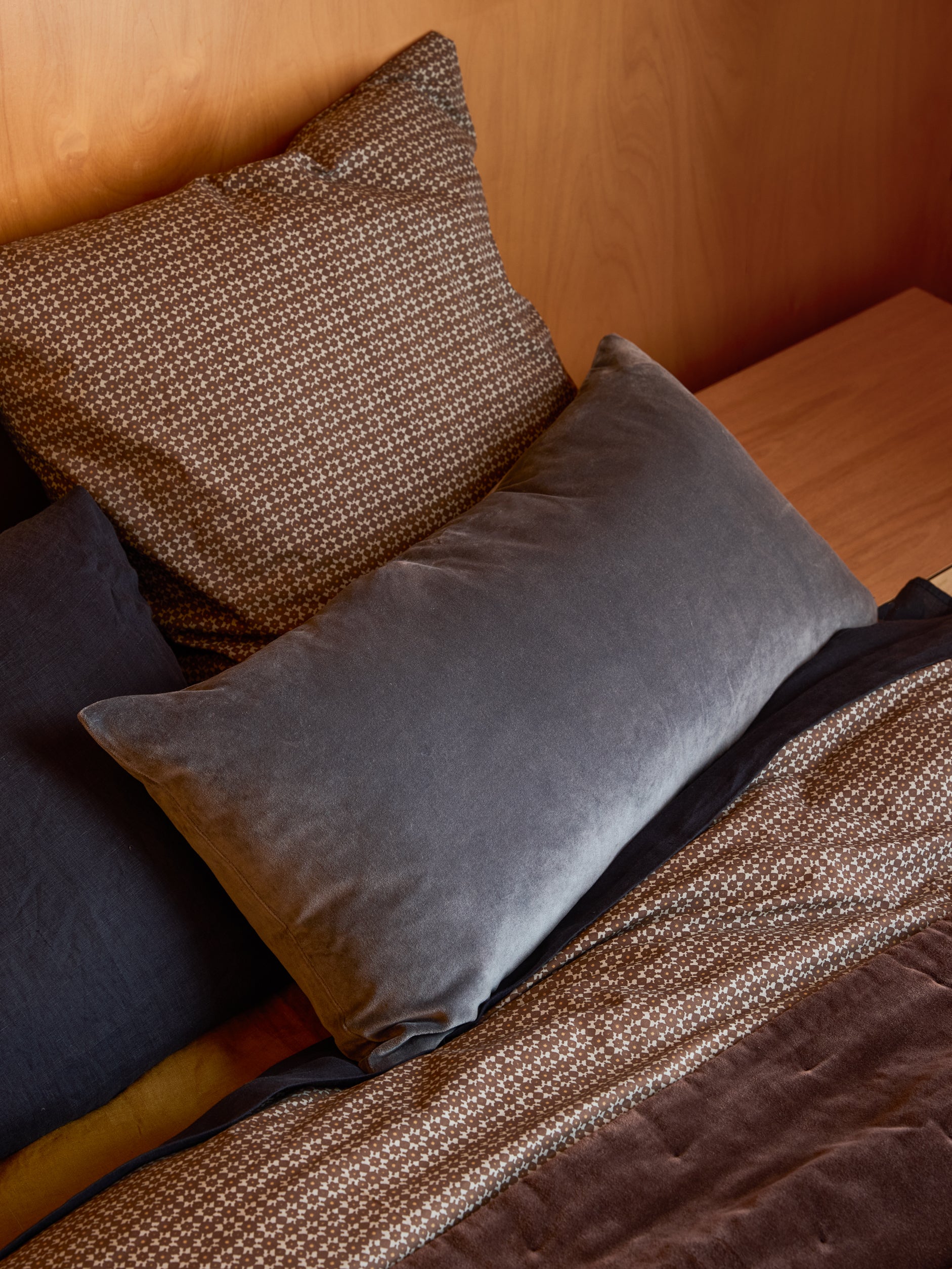 Cotton Velvet Cushion Cover Cod / 31.49" x 15.74"