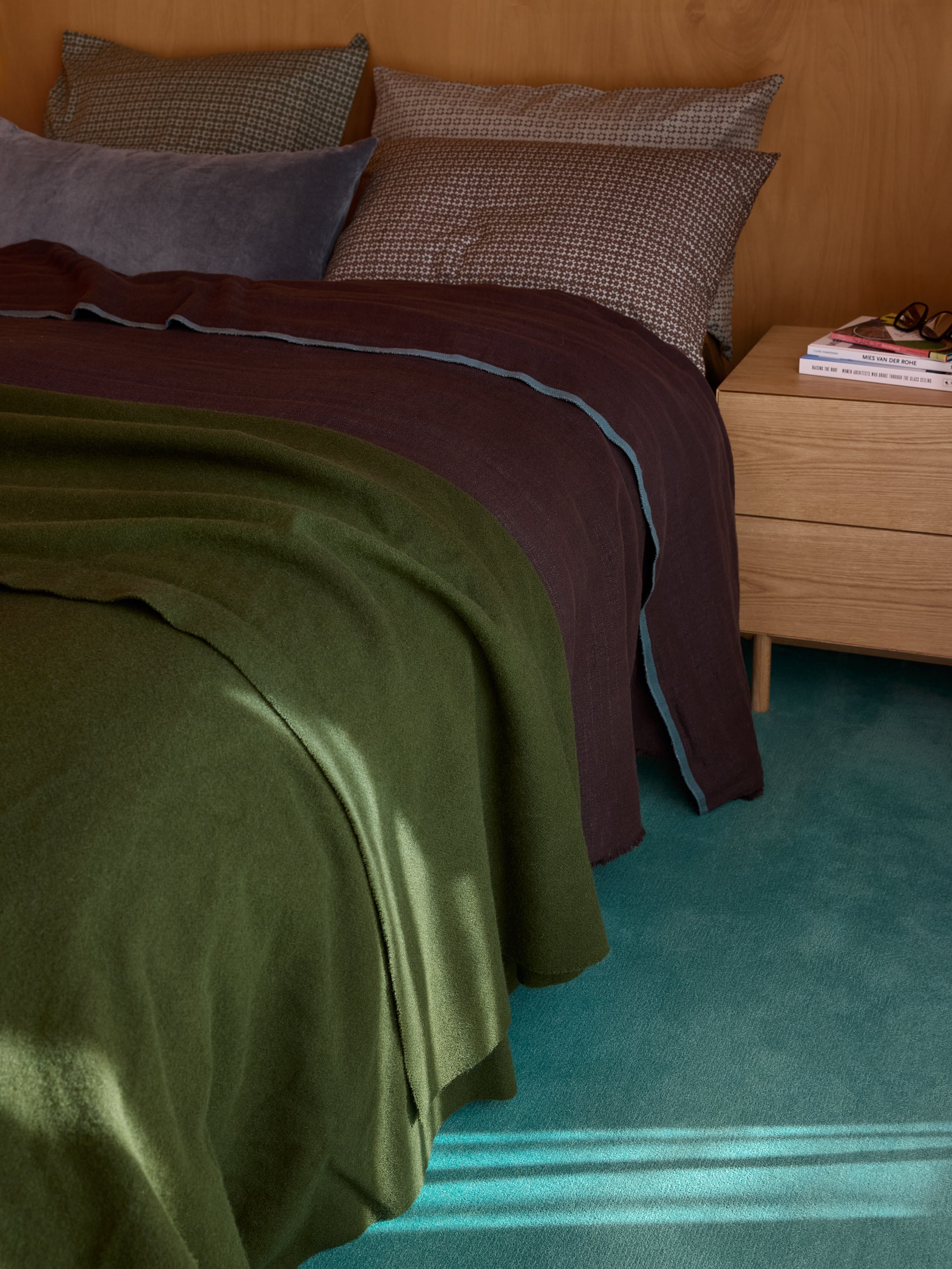 Austen Bedspread Rye/Air Force Blue / Queen