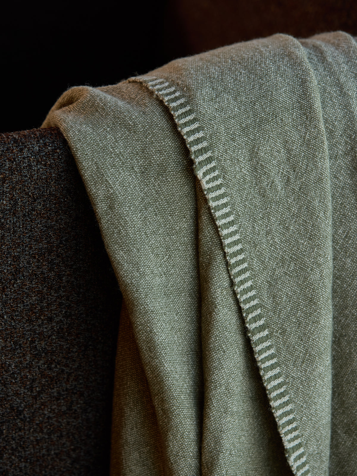 Oslo Lambswool Throw Kale/Cashew / 55.11" x 70.86"