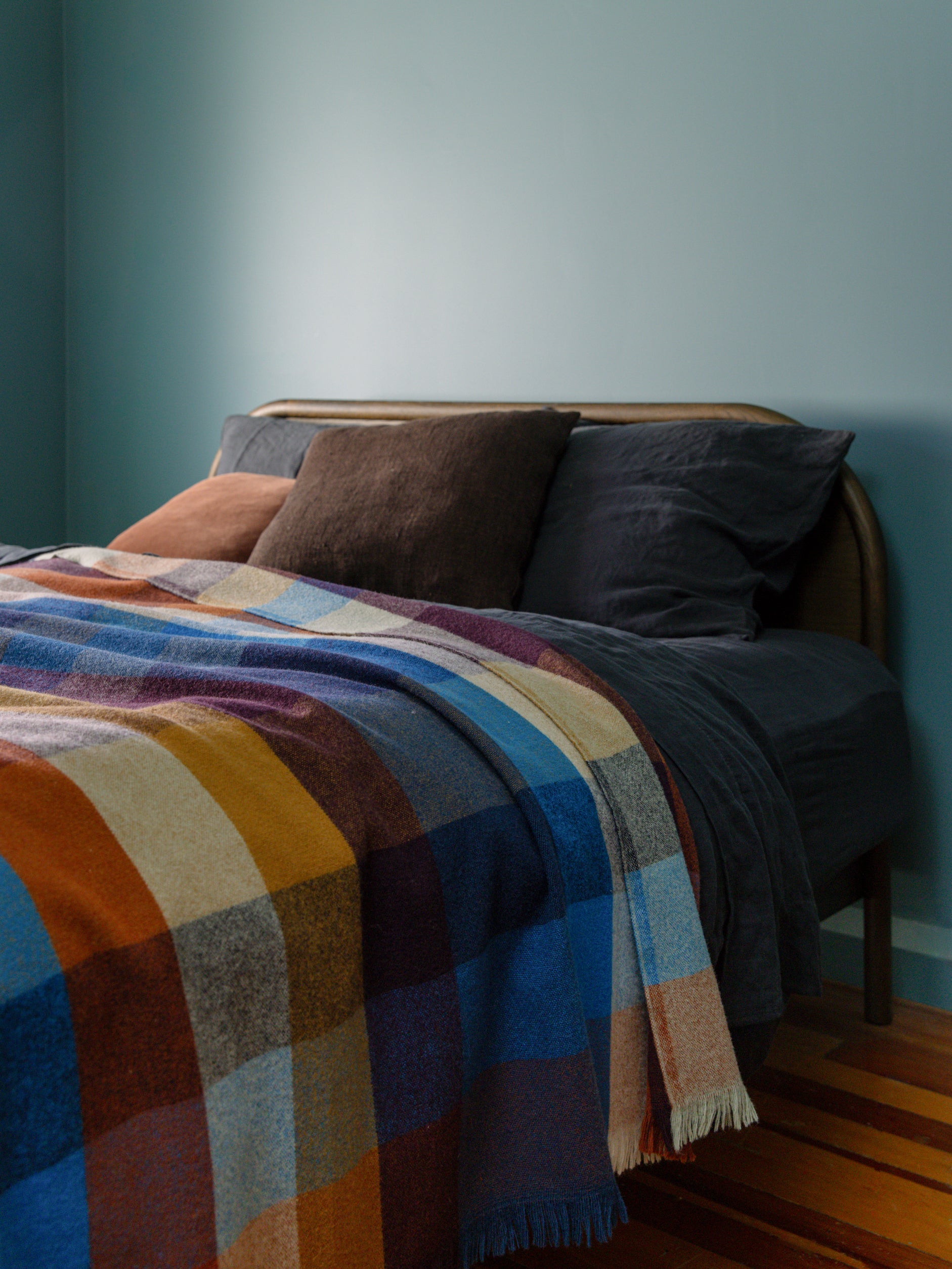 Cabin Wool Blanket Mulberry/Multi / 59.05"L x 70.86"W