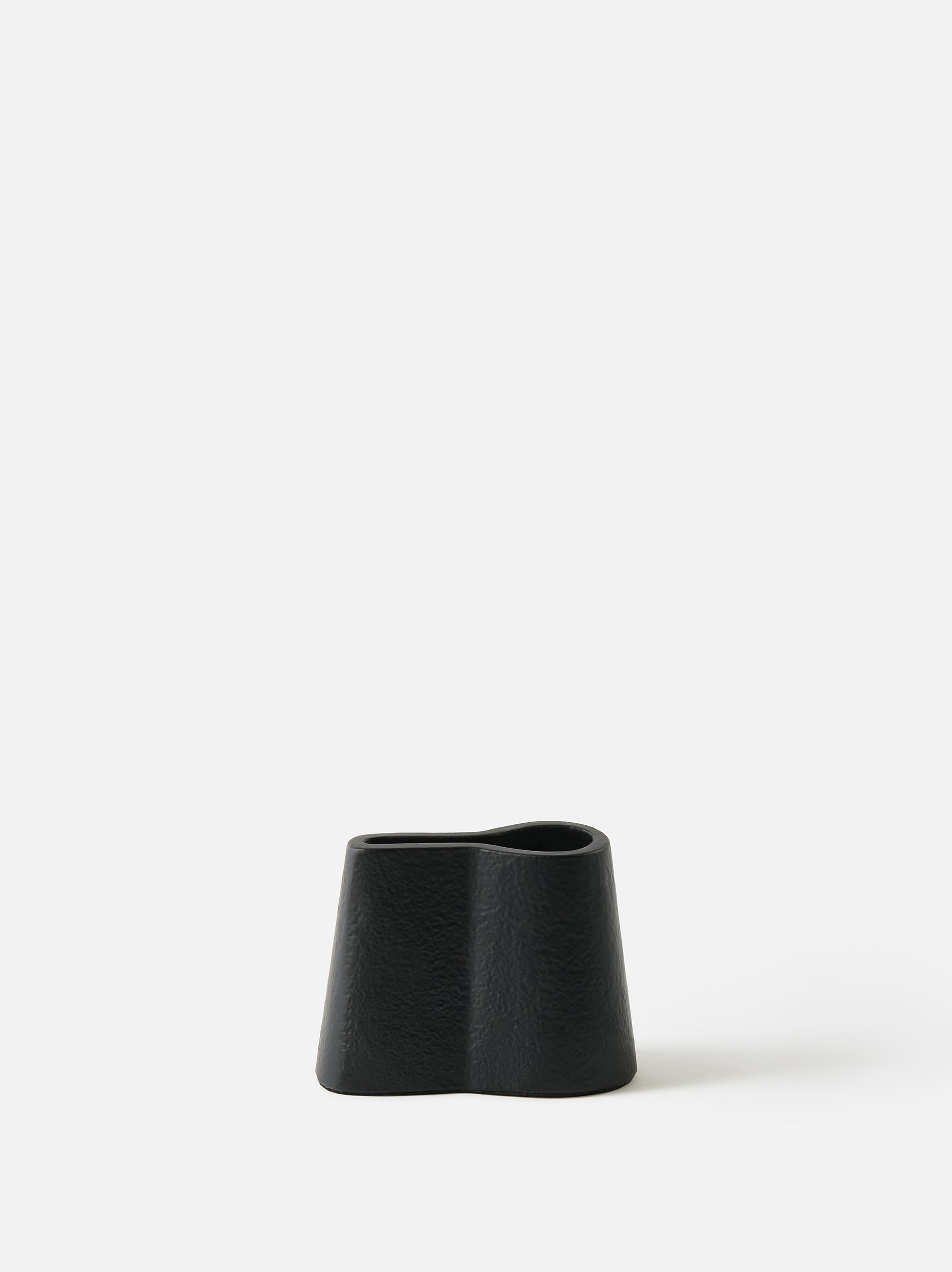 Channel Candle Holder Black / Single