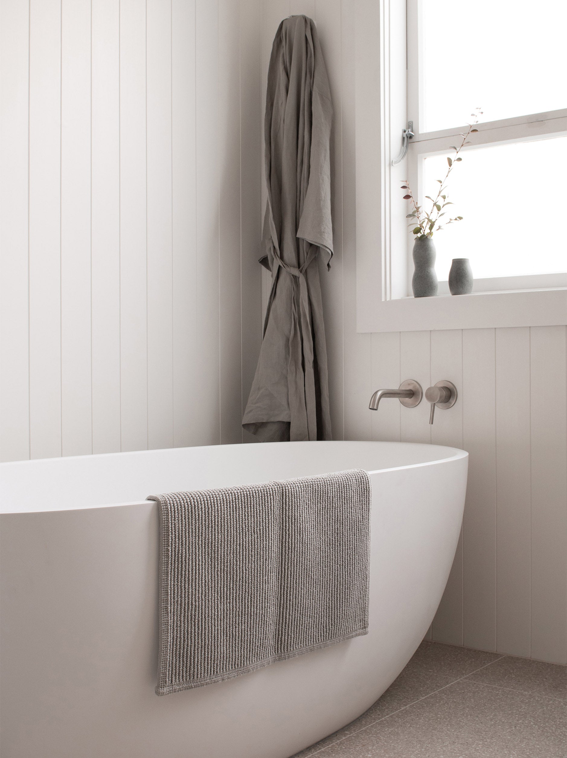 Ribbed Bath Mat Puddle / Bath Mat