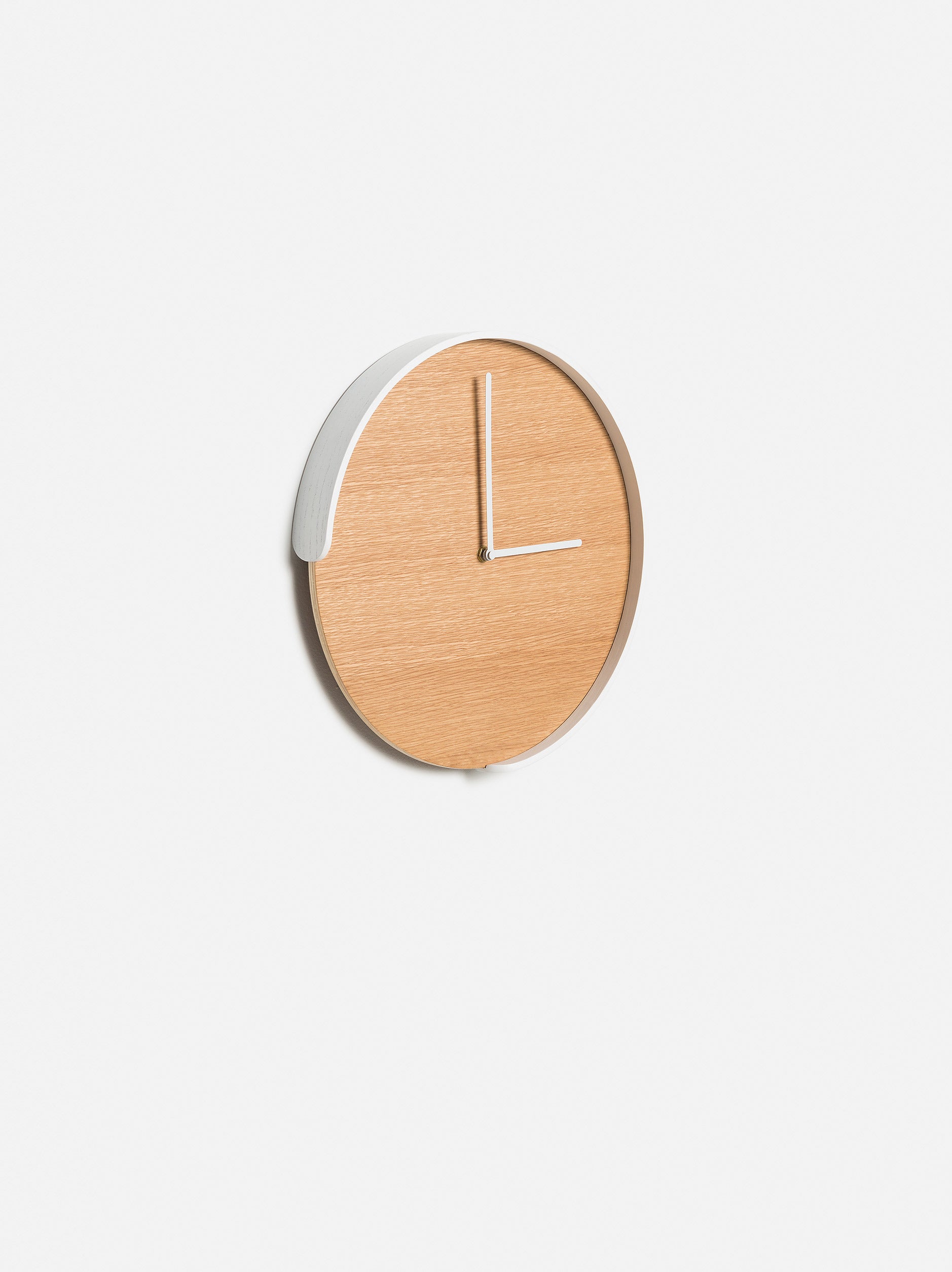 Segment Clock Oak/White / One Size