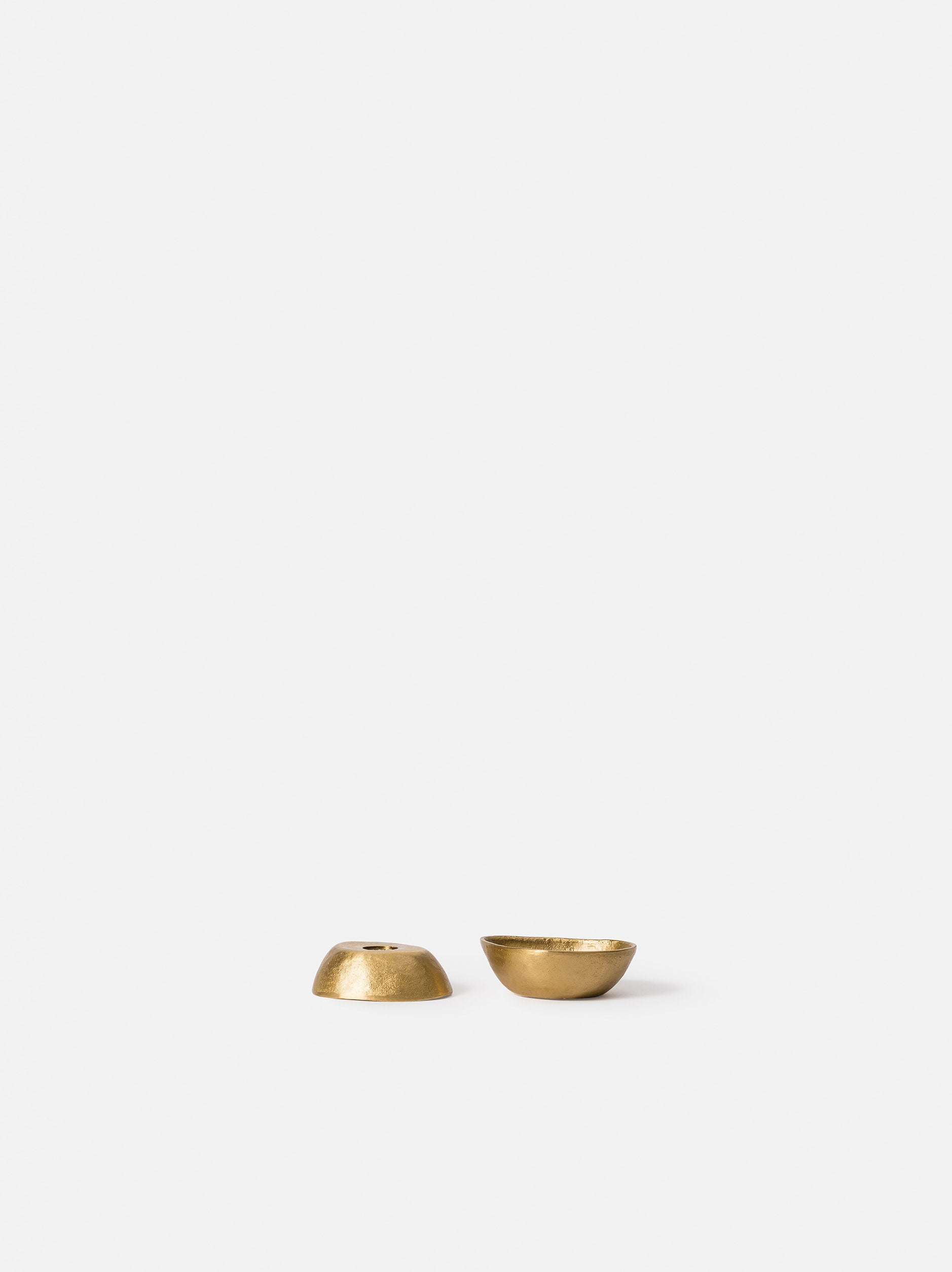Pebble Candle Holder Brass / 3.74"dia. x 2.16"H