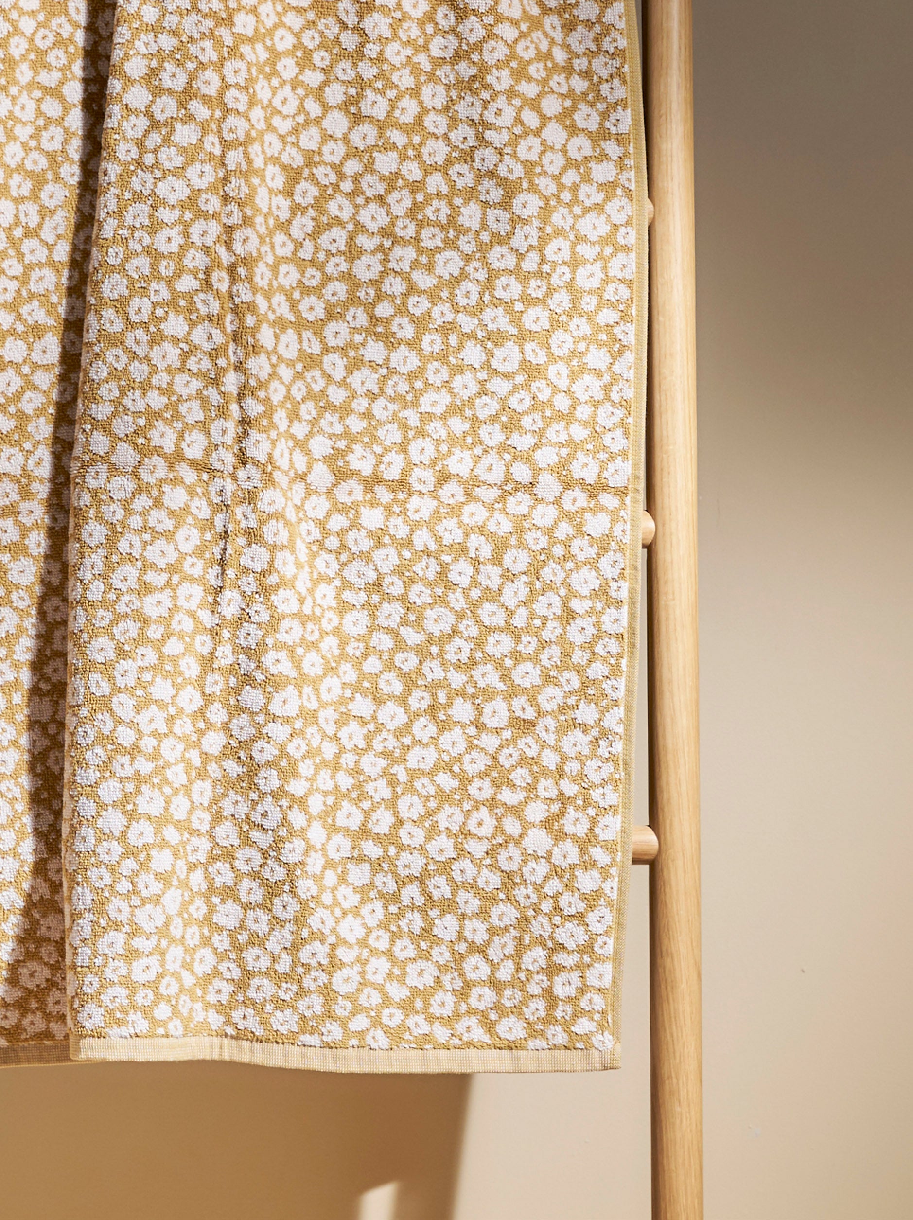 Forget Me Not Cotton Bath Towel Citron / Bath Towel