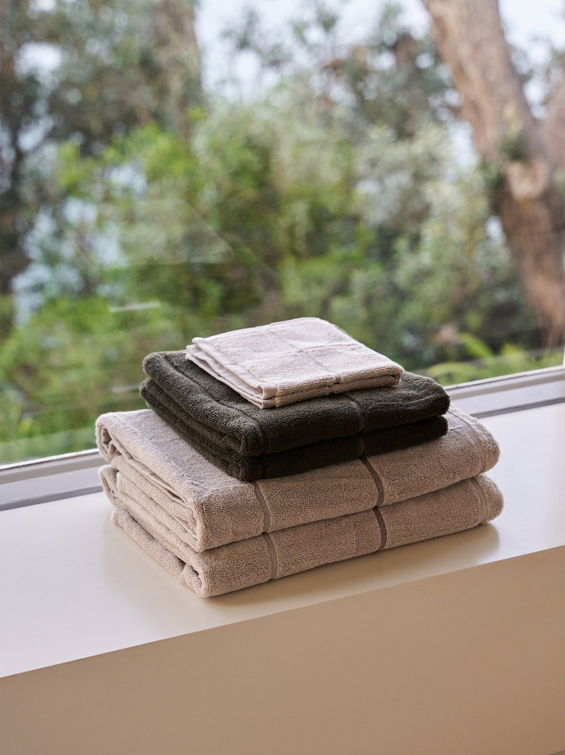 Pia Cotton Bath Towel Oat/Multi / Bath Towel