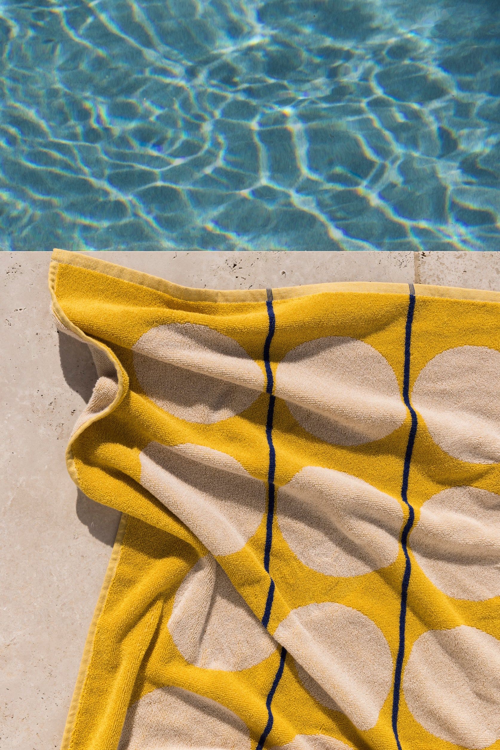 Abacus Beach Towel Daffodil/Cream / 39.37" x 70.86"