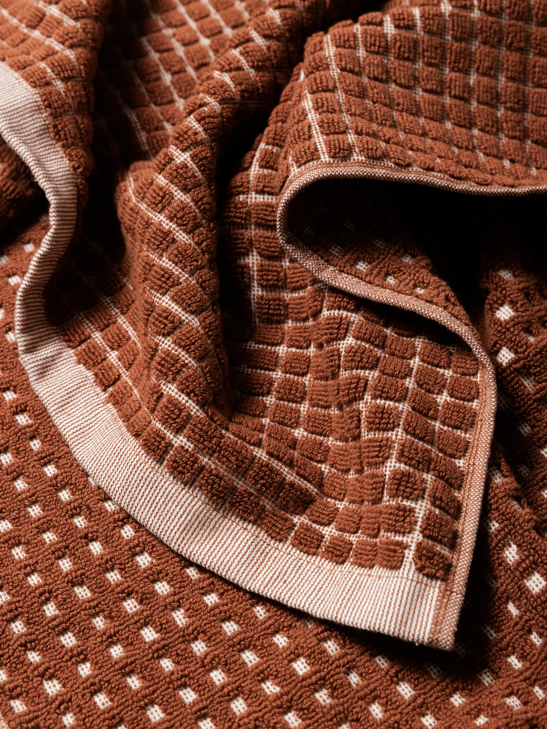 Nero Cotton Towel Range Paprika/Cream / Face Cloth