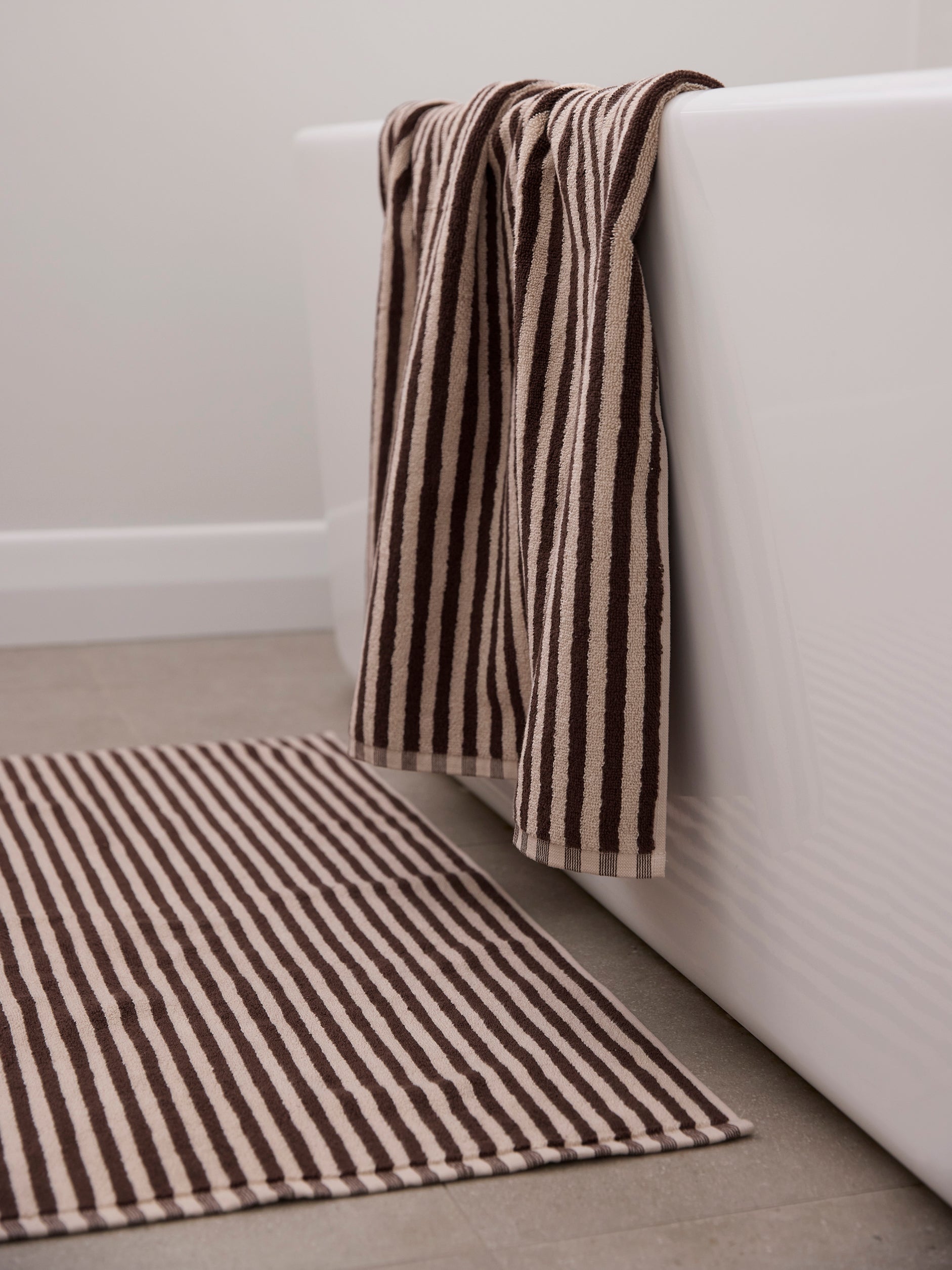 Wide Stripe Cotton Face Cloth Cocoa/Bone / Face Cloth