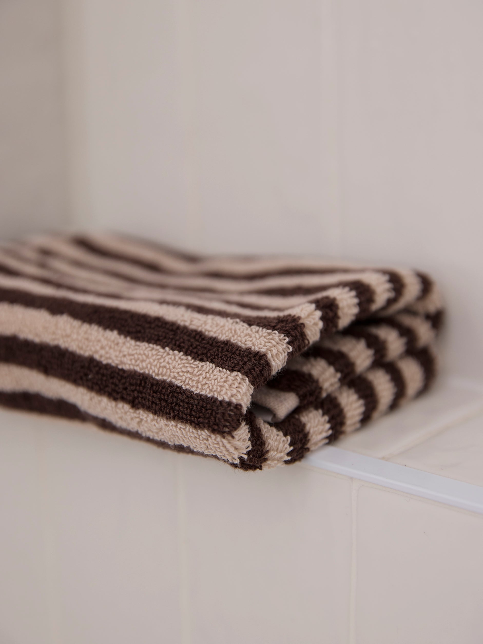 Wide Stripe Cotton Face Cloth Cocoa/Bone / Face Cloth