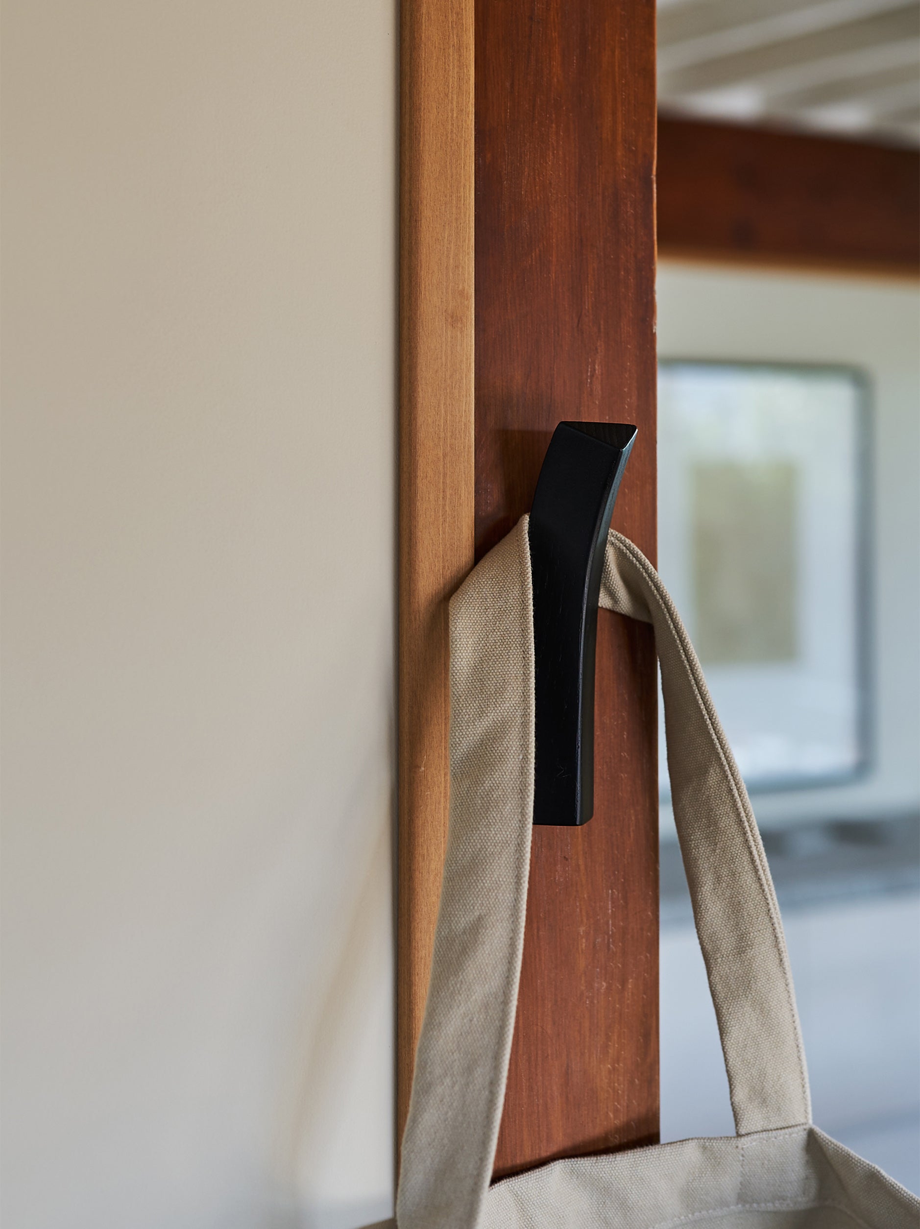 Bow Wall Hook Black / One Size