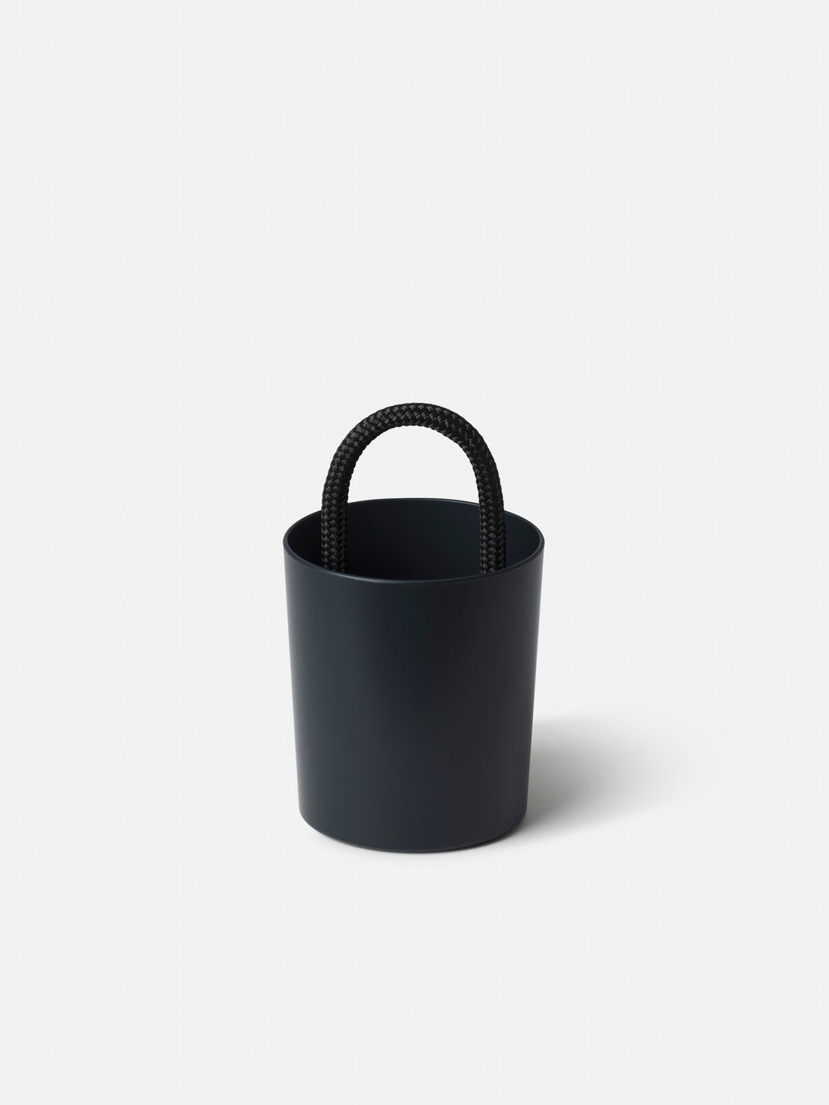 Tether Bucket Black / One Size