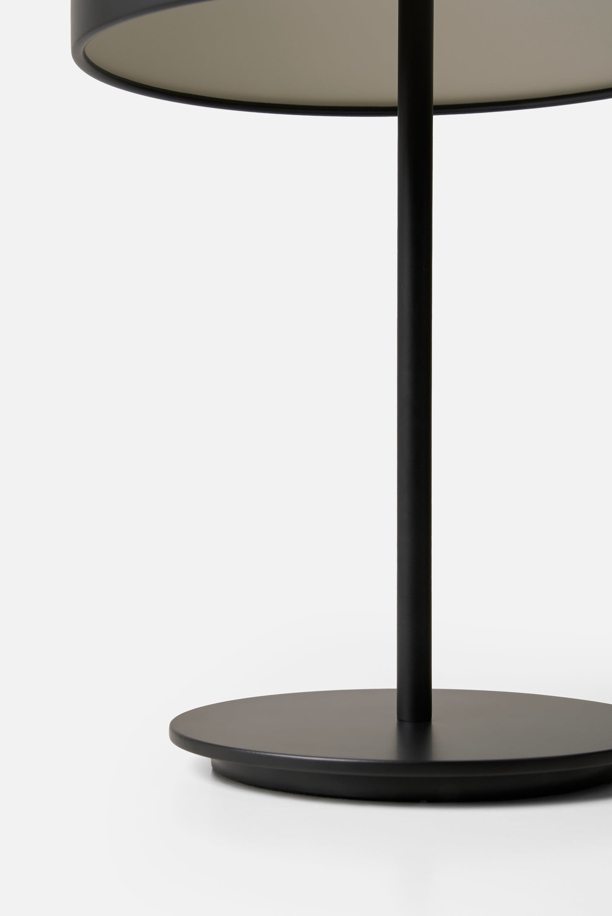 Pin Table Lamp Black / 9.84"dia x 15.74"h