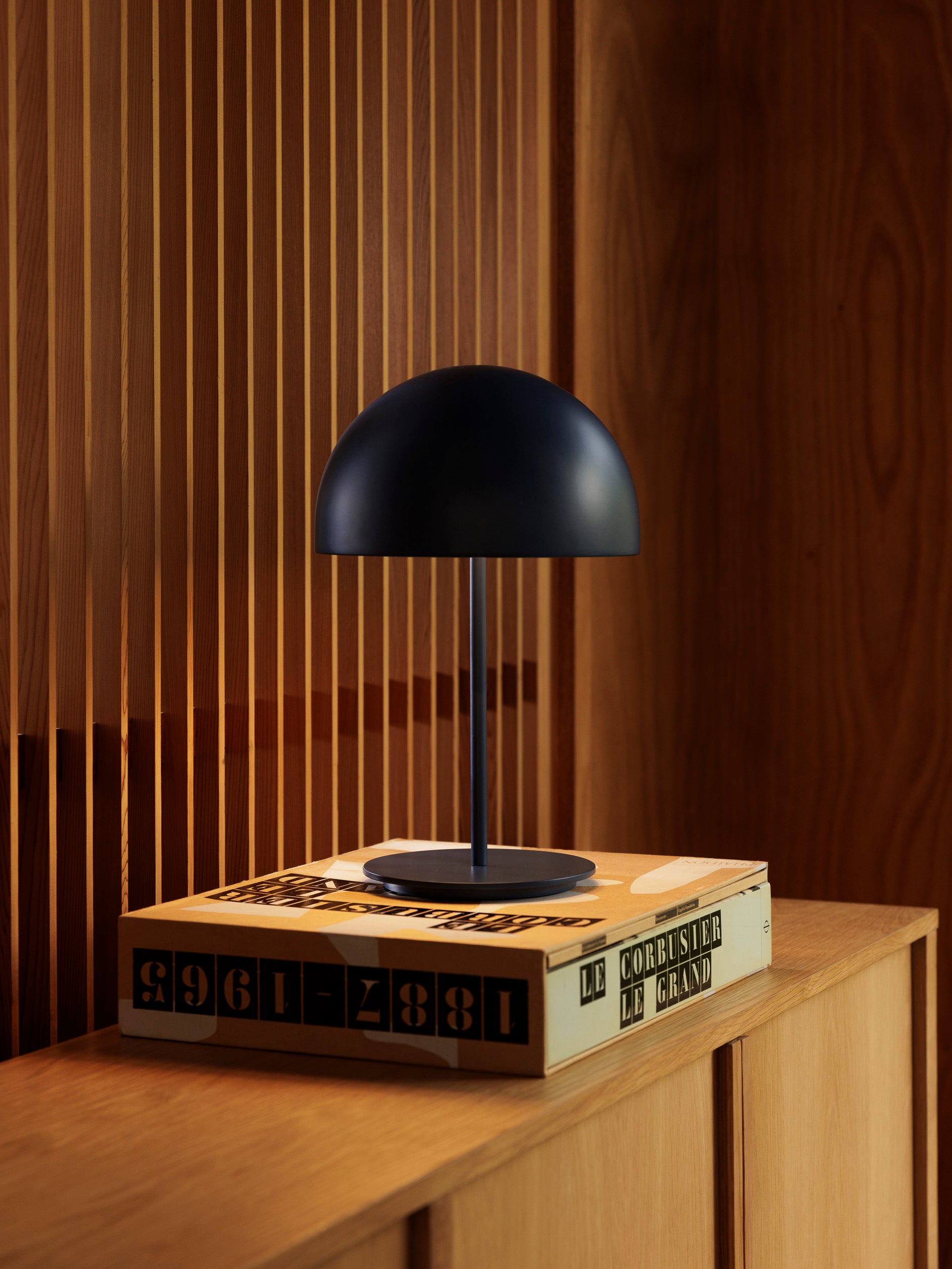 Pin Table Lamp Cobalt / 9.84"dia x 15.74"h