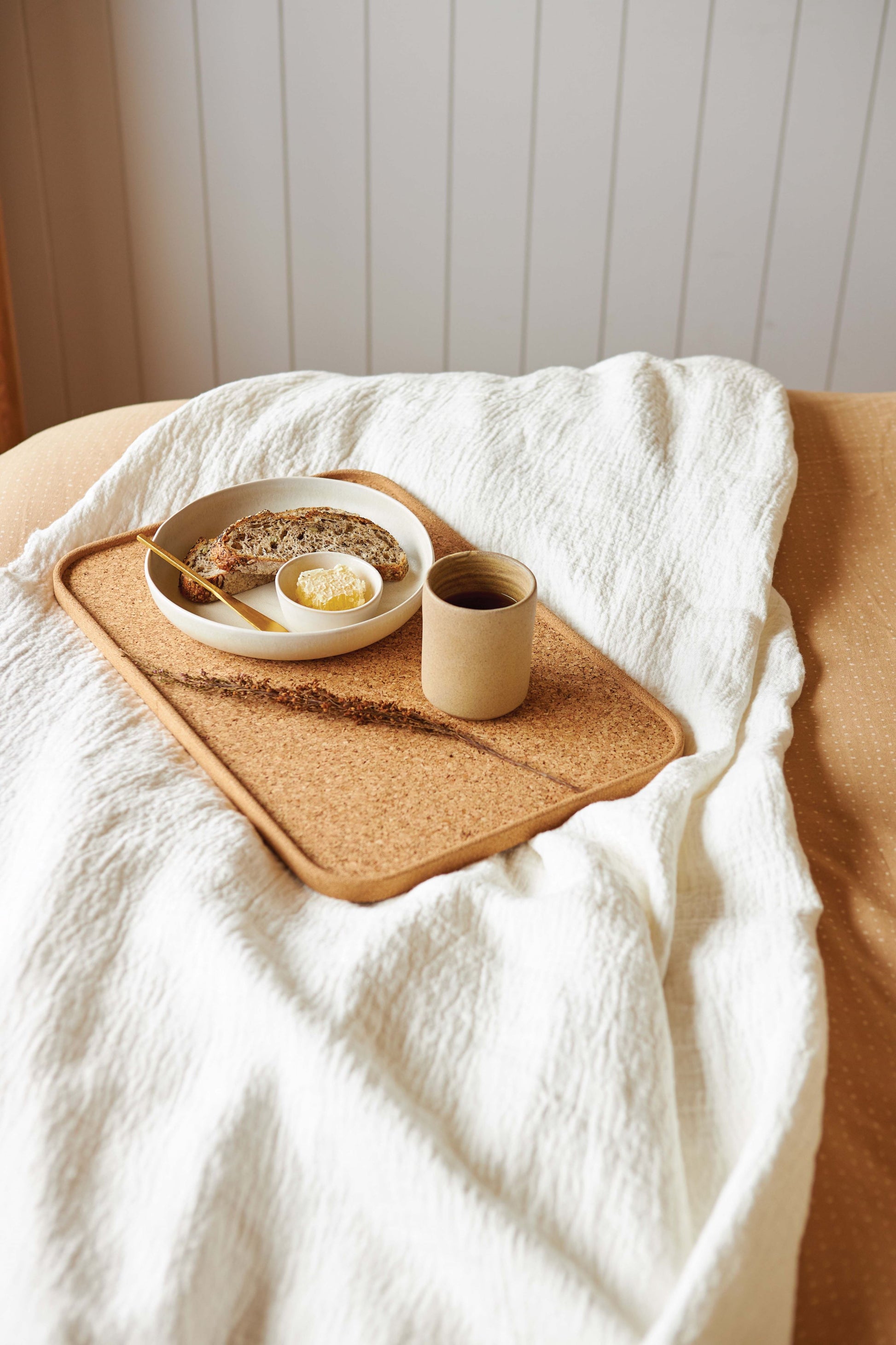 Resort Bedspread Ecru / Queen