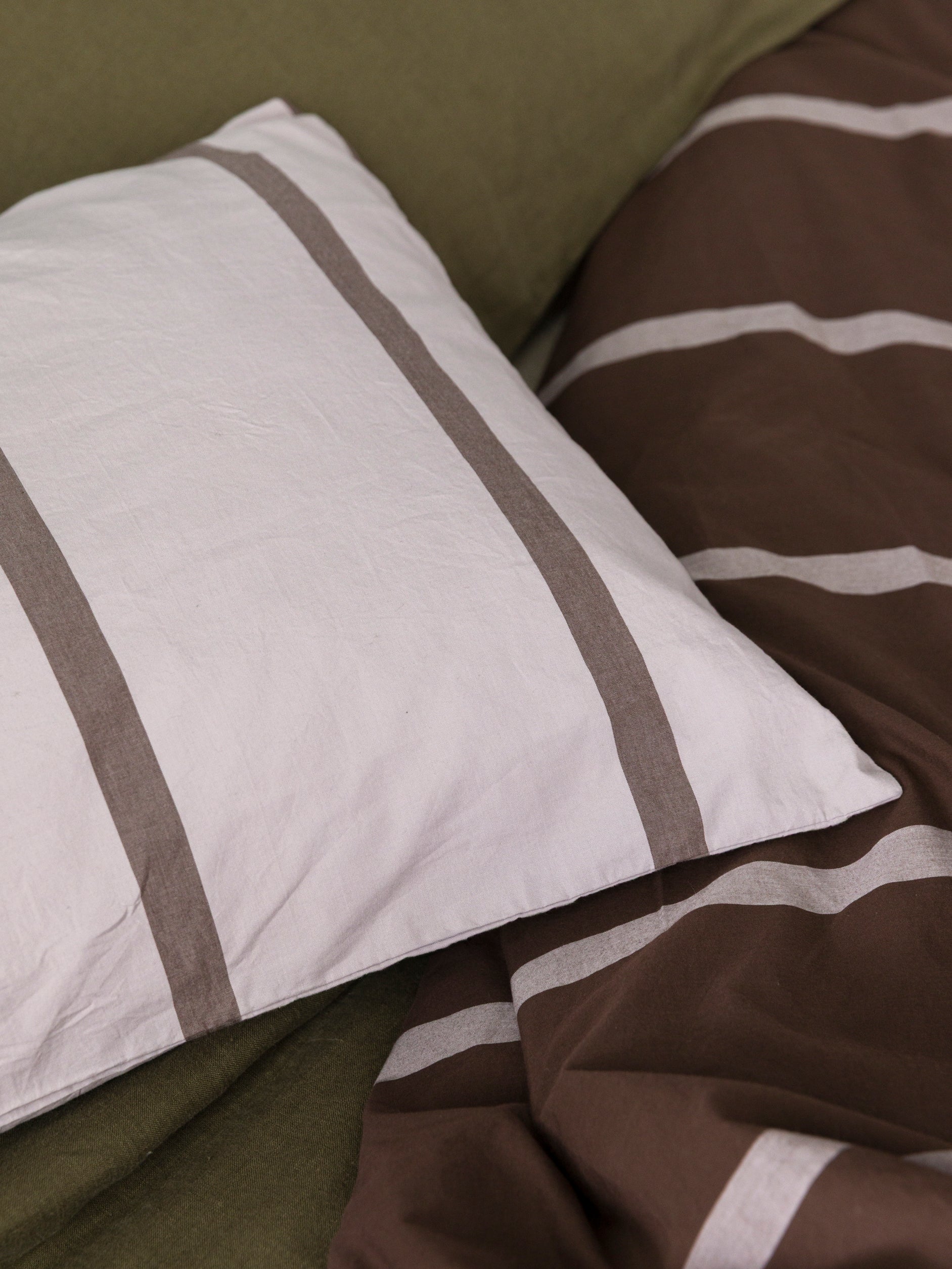 Duo King Pillowcase Pair Pansy/Rye / King Pillowcase Pair