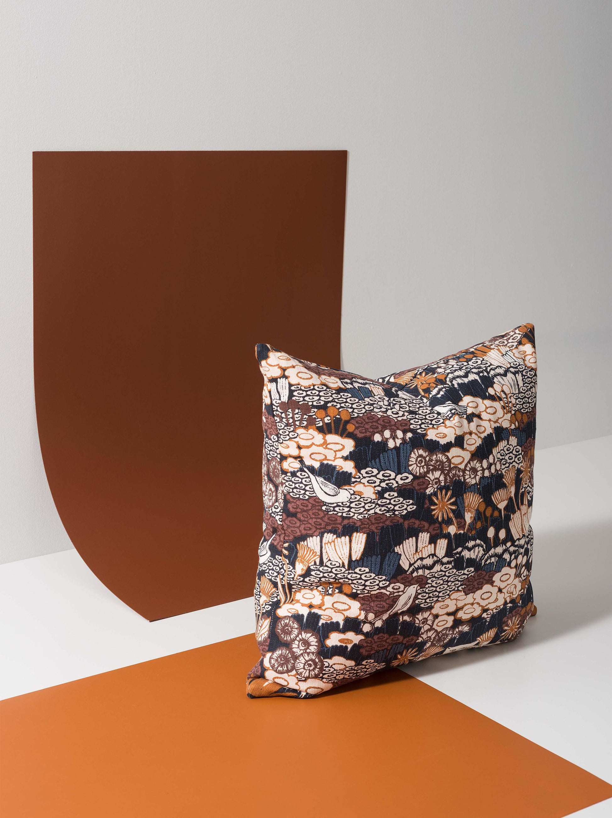 Bloomsbury Cushion Cover Midnight/Multi / 21.65"L x 21.65"W