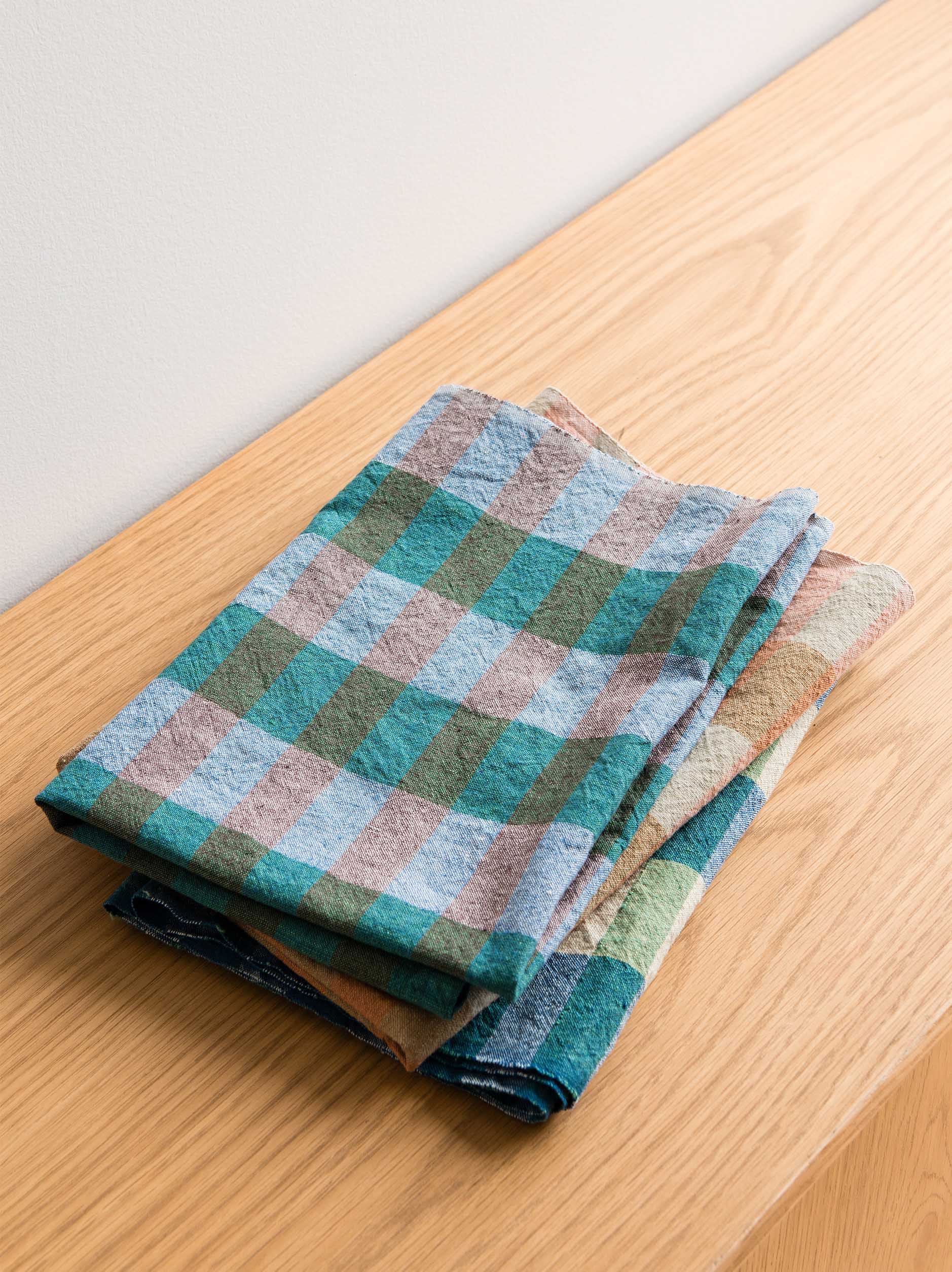 Anni Tea Towel Spirulina/Multi / 21.65"L x 29.52"W
