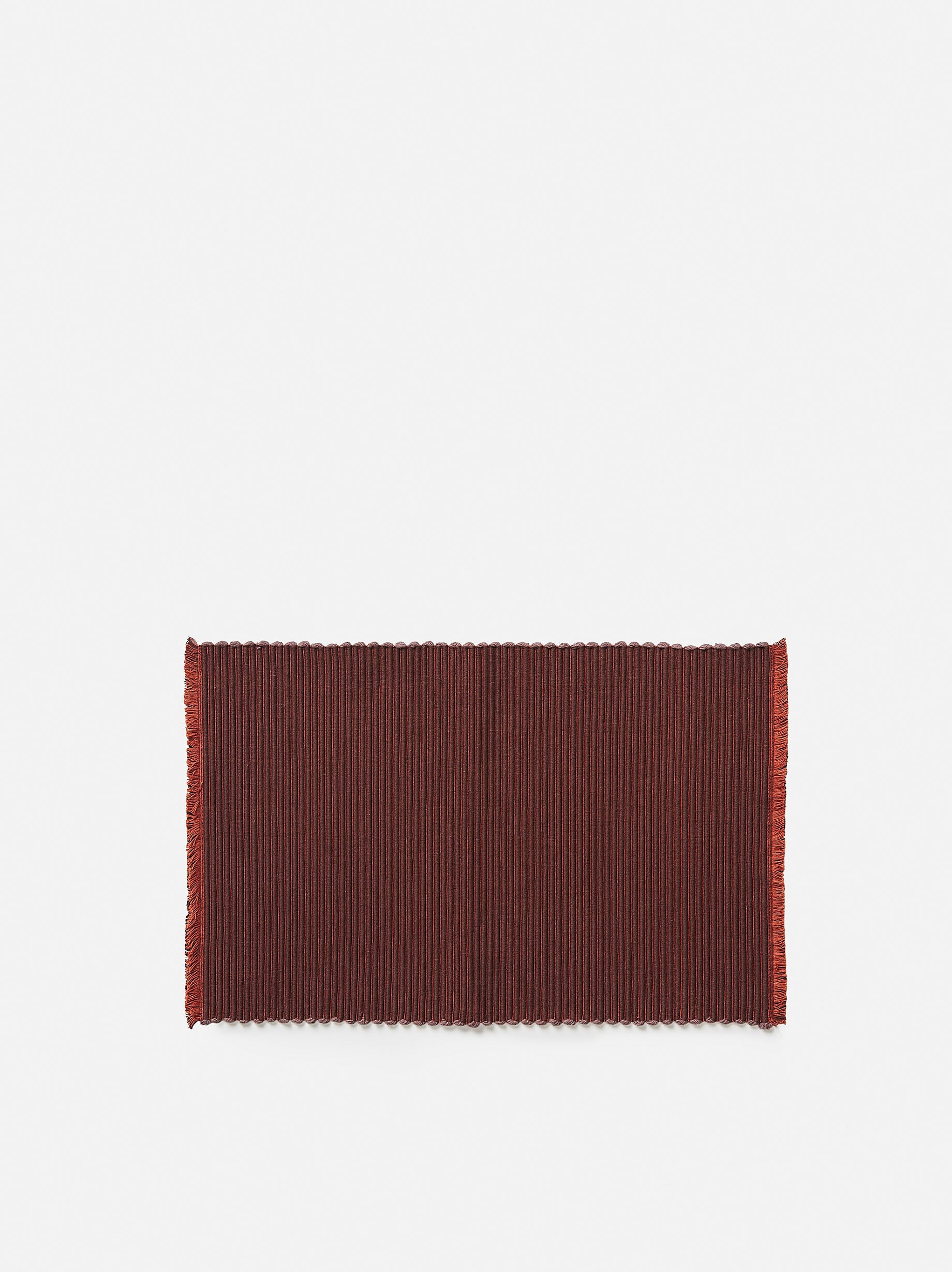 Albers Placemat Mulberry/Brick / 17.91"L x 11.81"W