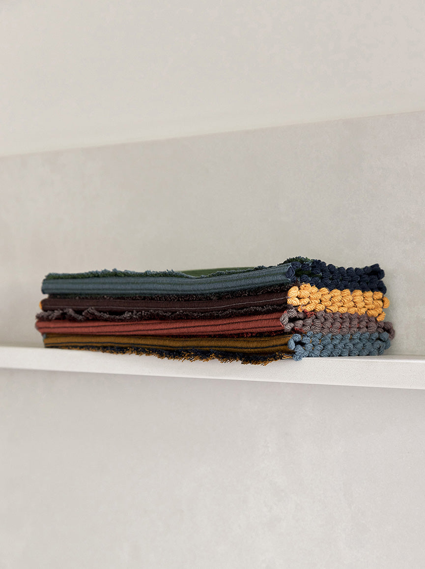 Albers Placemat Denim/Ochre / 17.91"L x 11.81"W