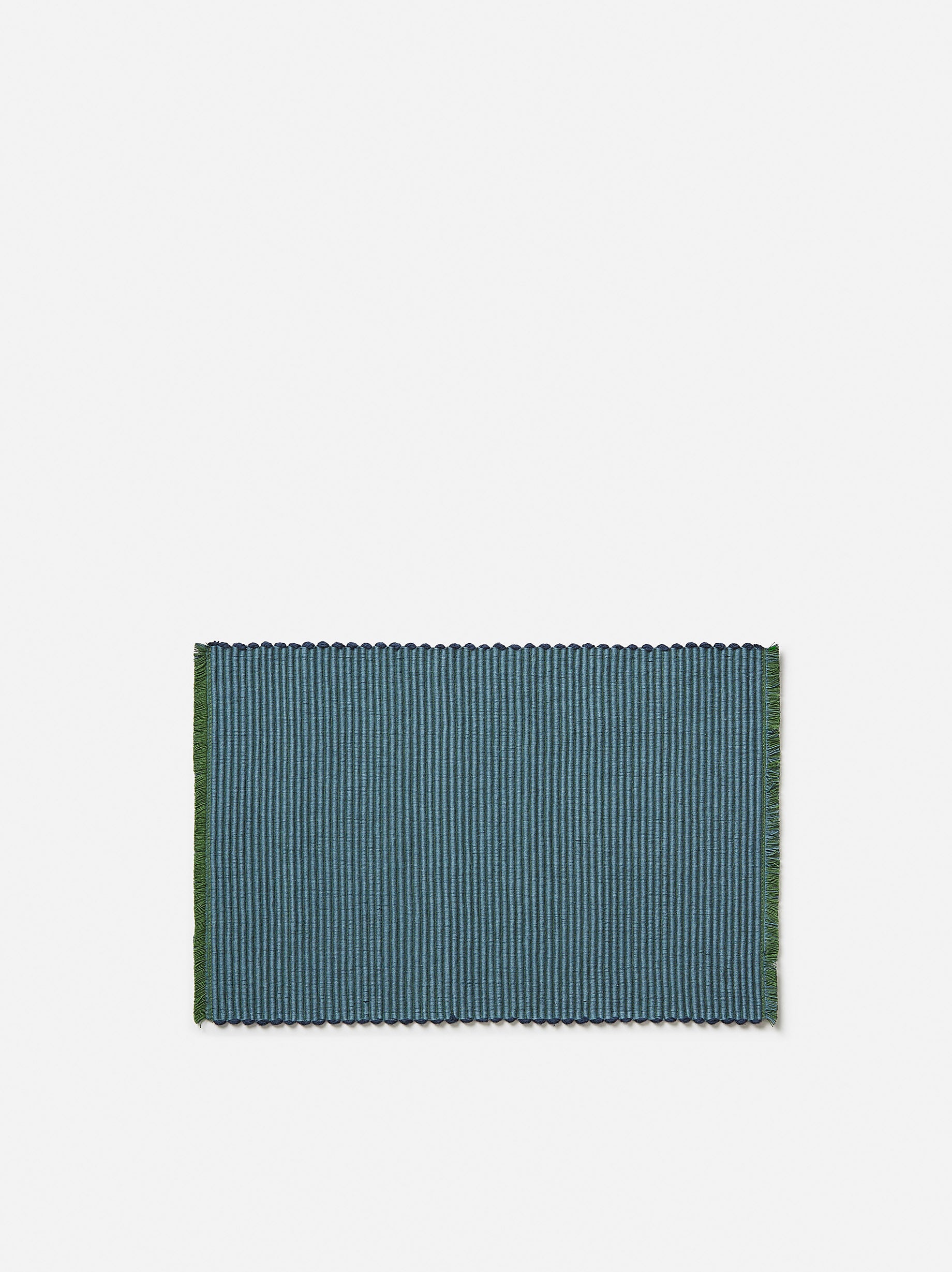 Albers Placemat Spirulina/Cod / 17.91"L x 11.81"W