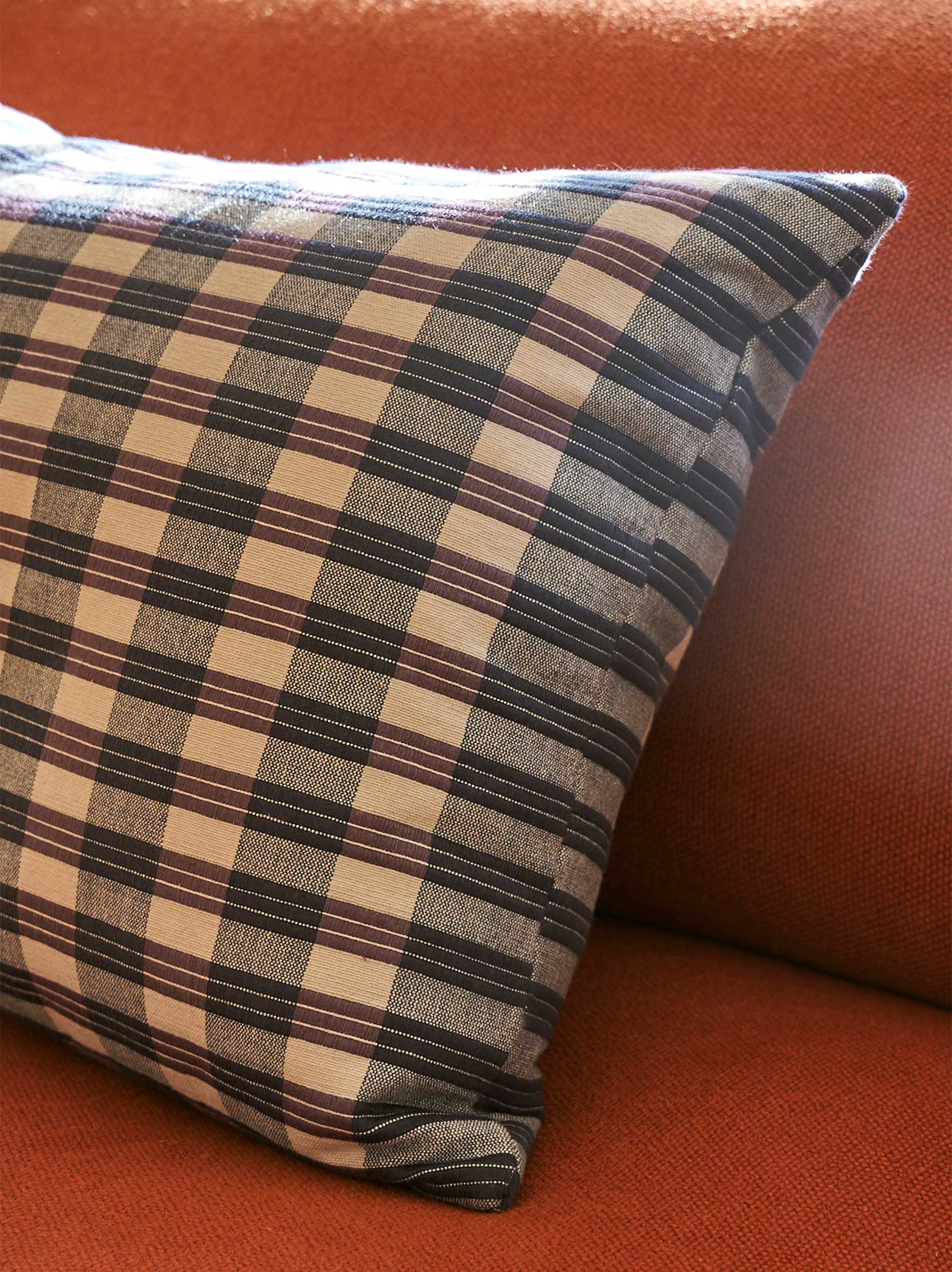 Folio Cushion Cover Lupin/Nile / 23.62"L x 15.74"W