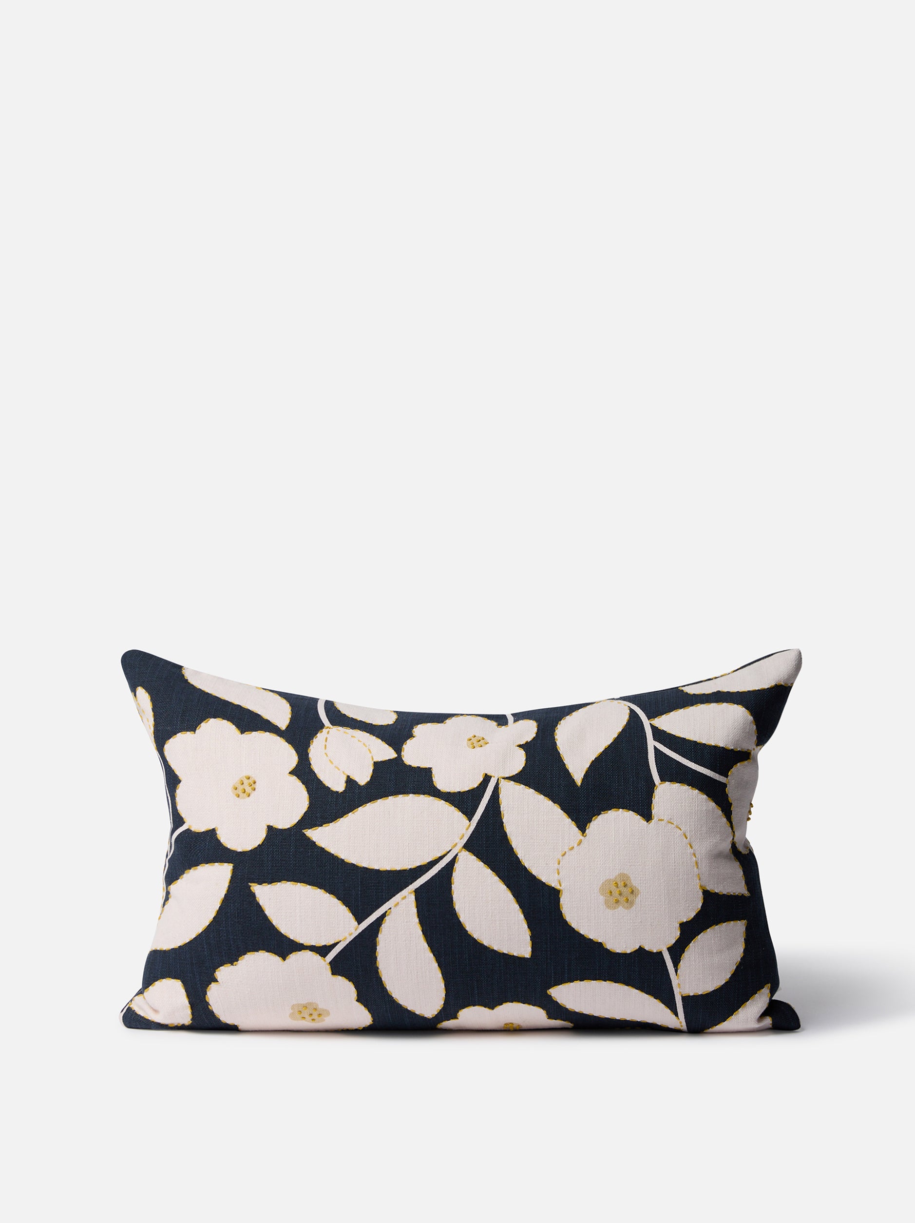 Ebisu Cushion Cover Oxford Blue/Multi / 23.62" x 15.74"