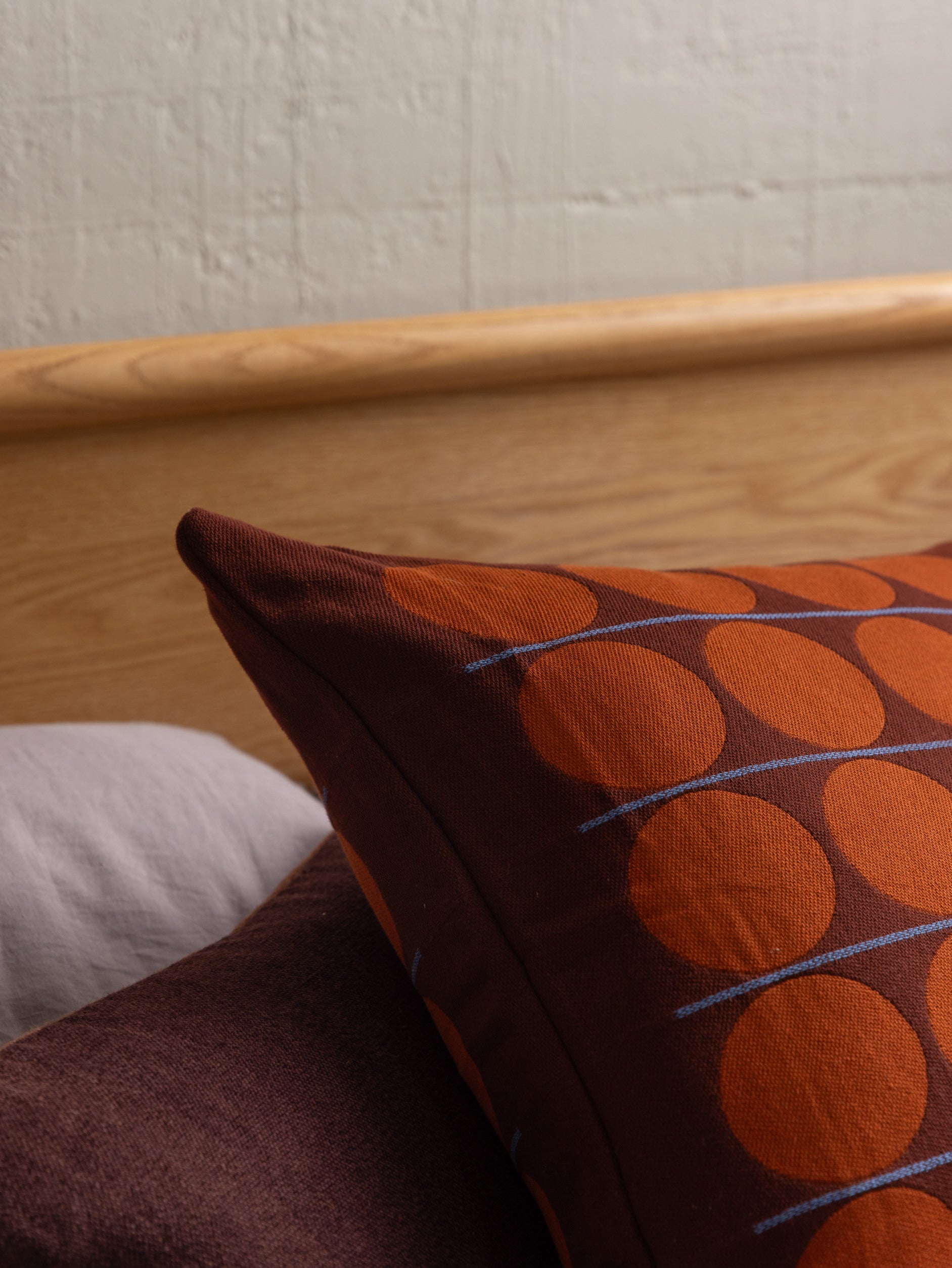Abacus Cushion Cover Merlot/Cherry / 21.65" x 21.65"