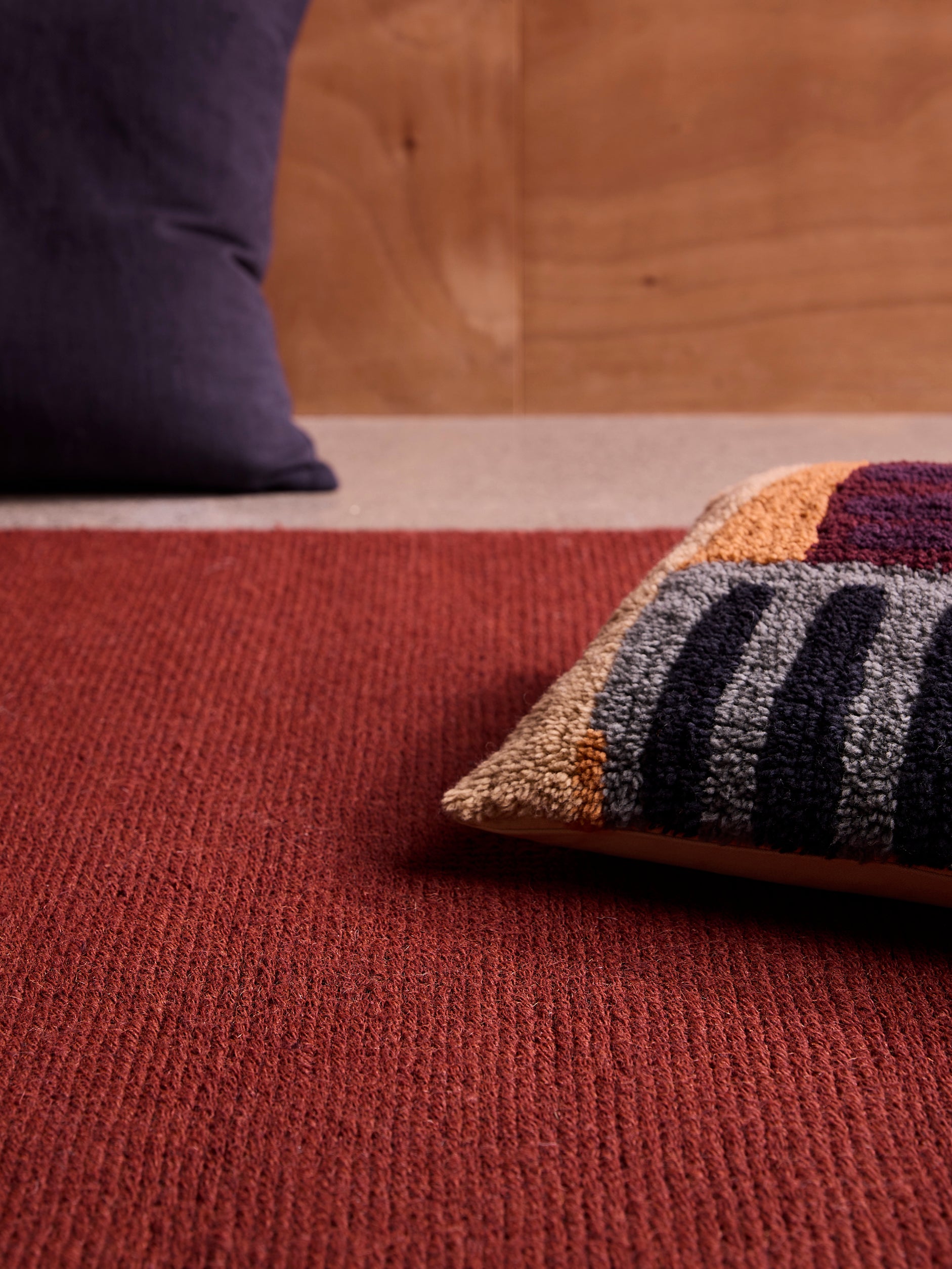 Joni Wool Rug Paprika/Mulberry / 94.48"L x 66.92"W